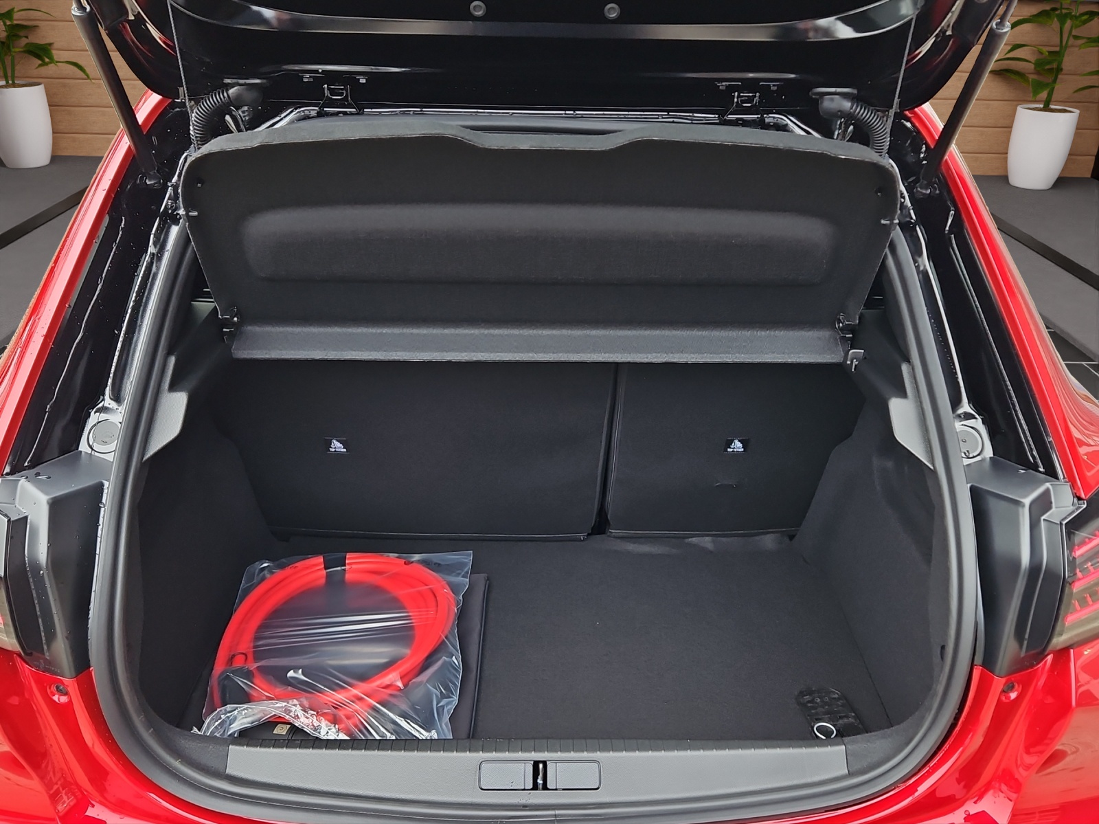 PEUGEOT 208 NEW Elektrik 115kW GT-image-9
