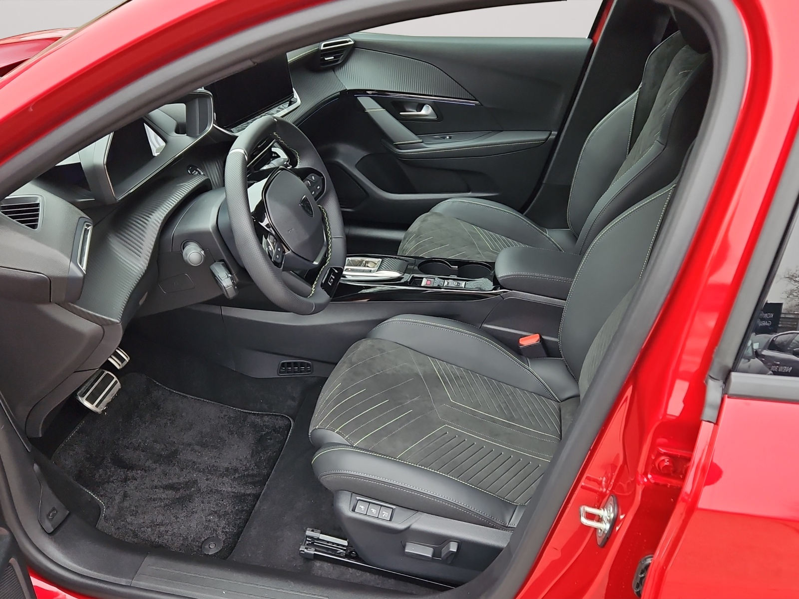 PEUGEOT 208 NEW Elektrik 115kW GT-image-5