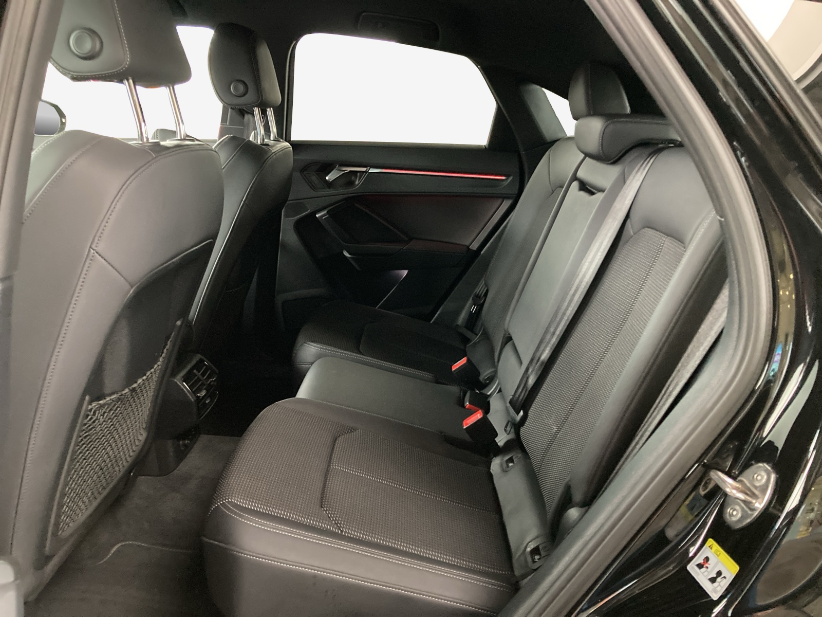 AUDI Q3 Sportback 45 TFSI e S line Attraction S-tronic-image-11