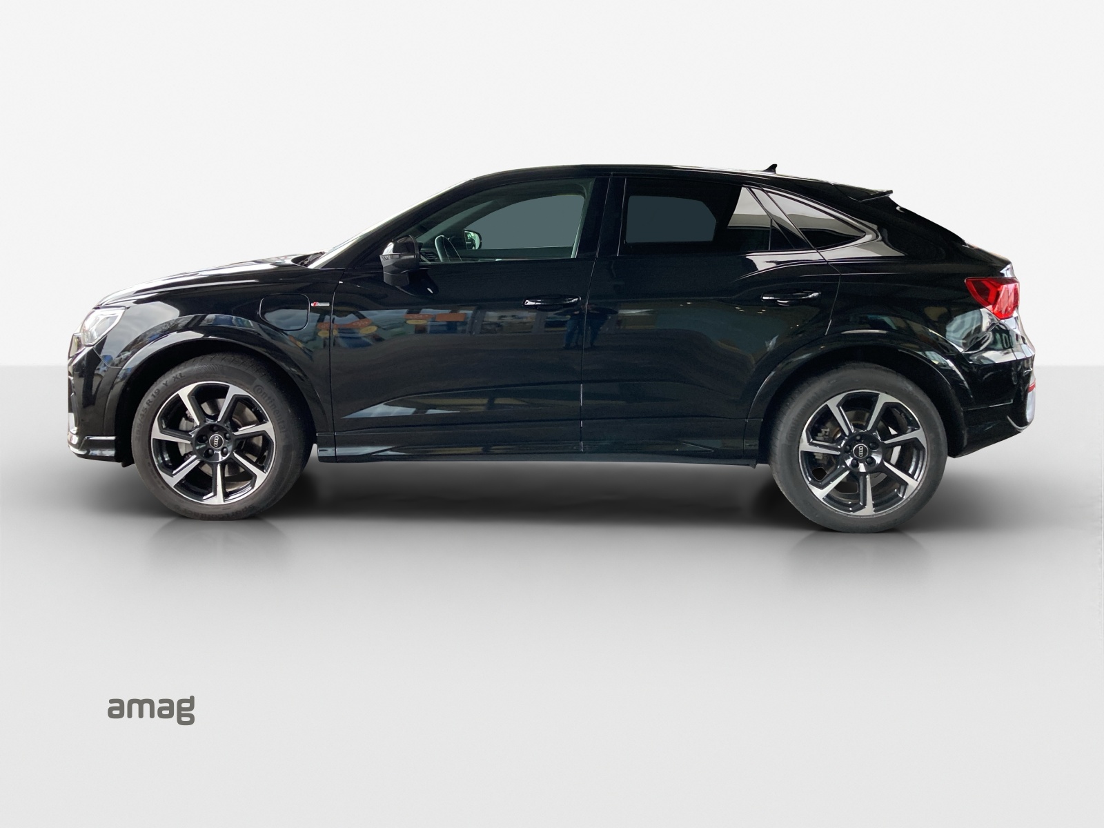 AUDI Q3 Sportback 45 TFSI e S line Attraction S-tronic-image-1