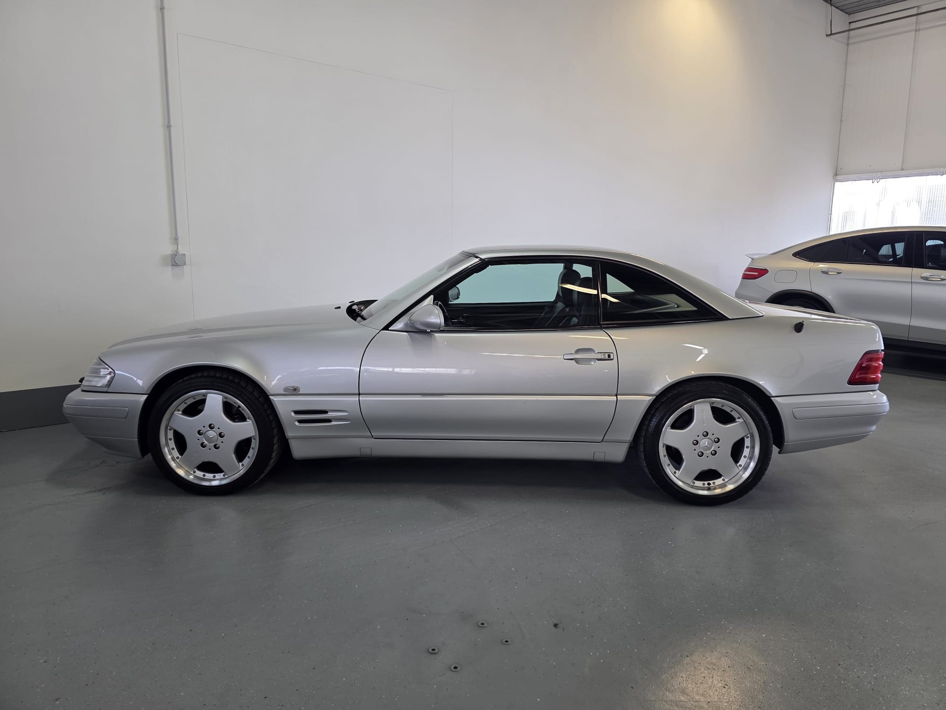 MERCEDES-BENZ SL 500 Automatic-image-12