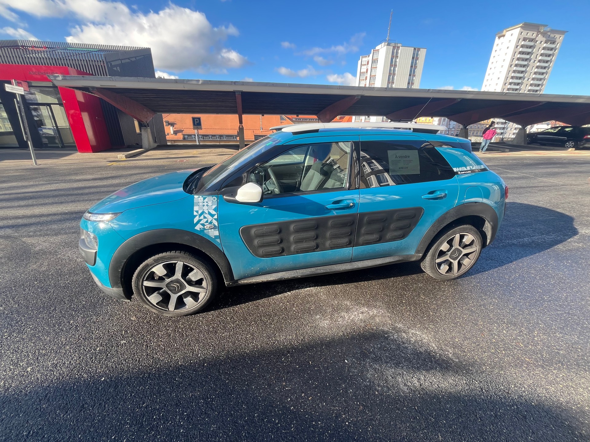 CITROEN C4 Cactus 1.2 e-THP Rip Curl-image-3