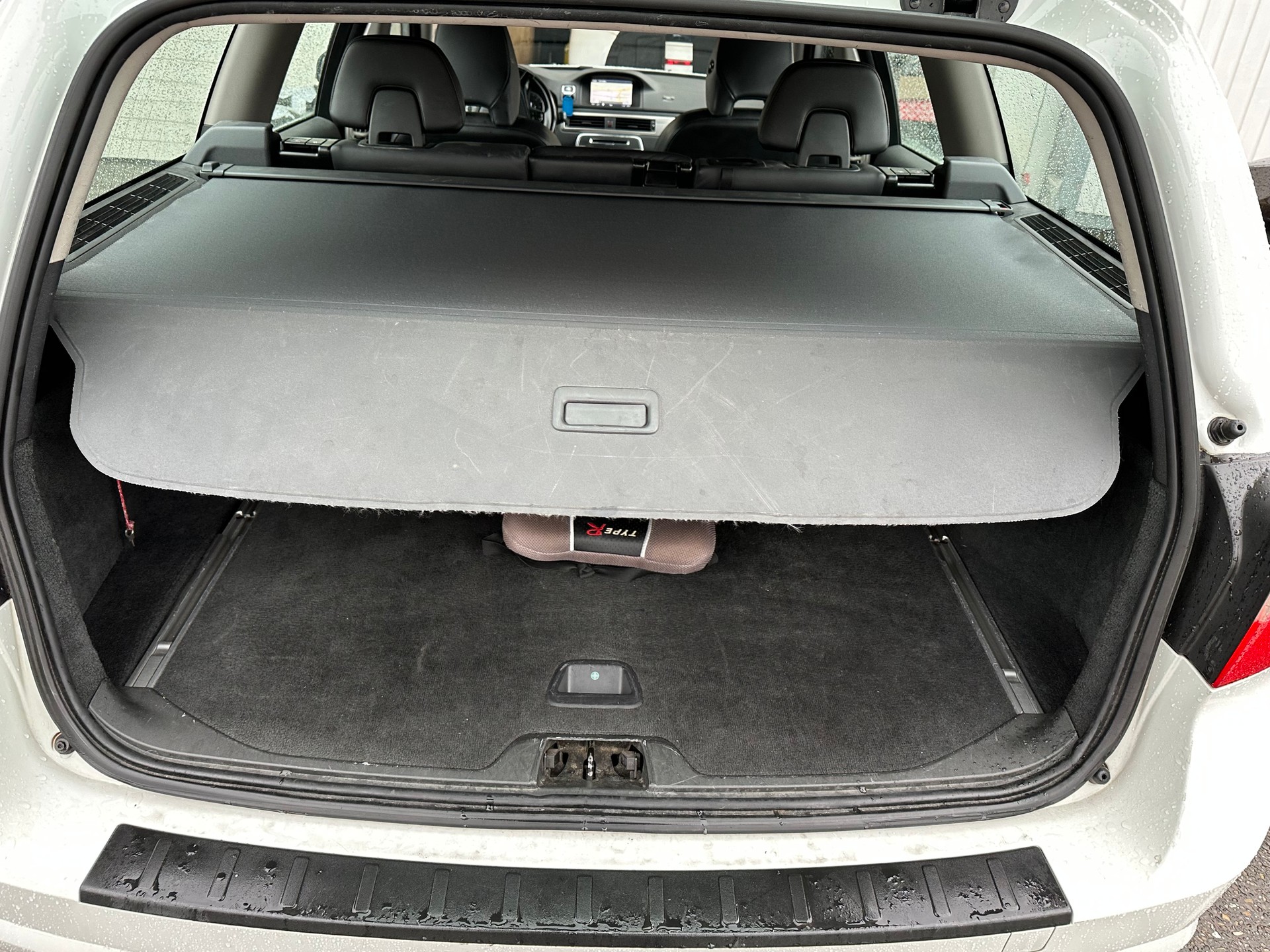VOLVO V70 D3 Summum Geartronic-image-11