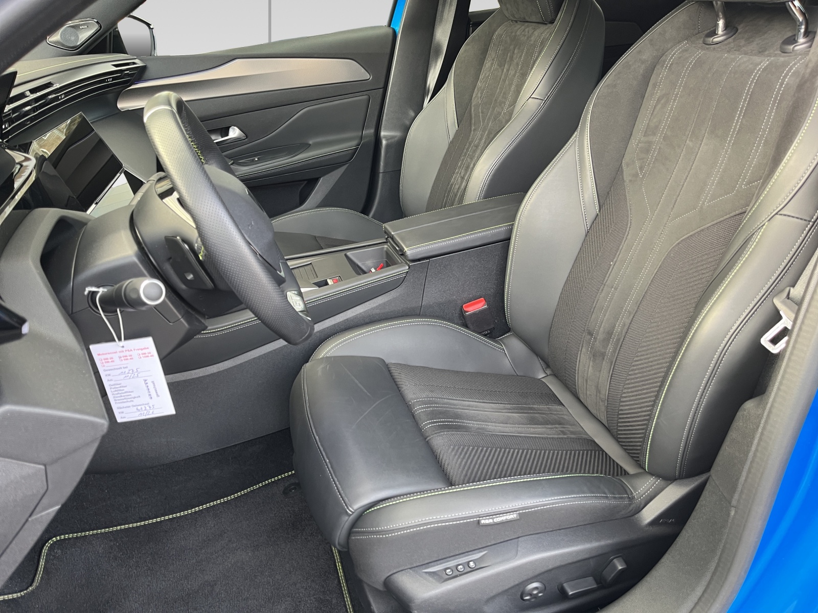 PEUGEOT 308 1.6 PHEV 180 GT-image-6