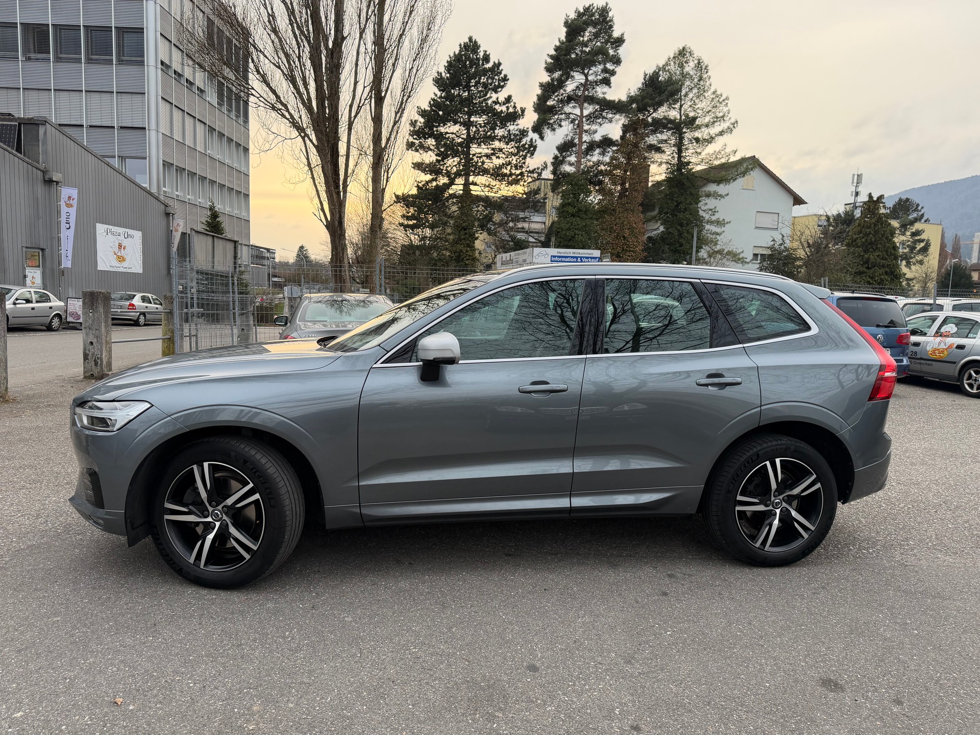VOLVO XC60 D4 AWD R-Design Geartronic * Leder * Gr. Navi * LED * Klima-auto * PDC v&h-RF-Kamera * Tempomat * Ab MFK 01.2025-image-10