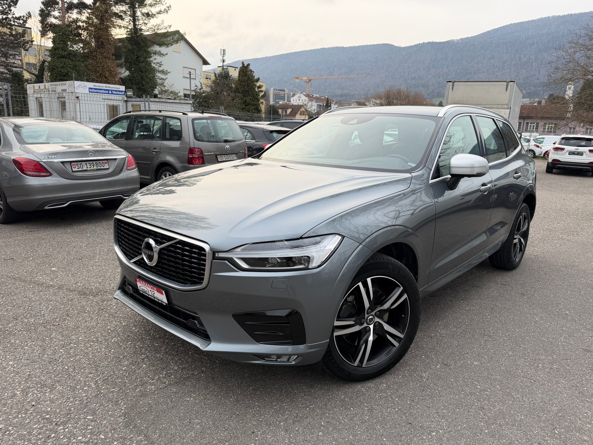 VOLVO XC60 D4 AWD R-Design Geartronic * Leder * Gr. Navi * LED * Klima-auto * PDC v&h-RF-Kamera * Tempomat * Ab MFK 01.2025