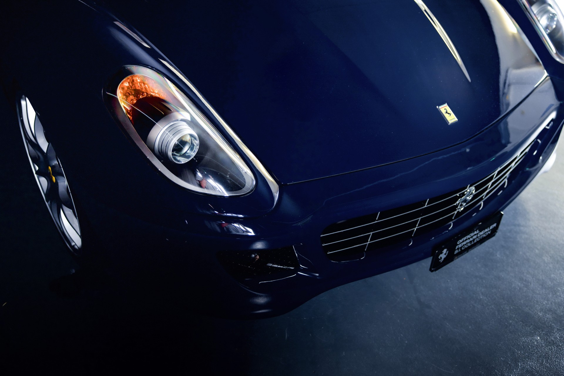 FERRARI 599 GTB-showroom-element-3
