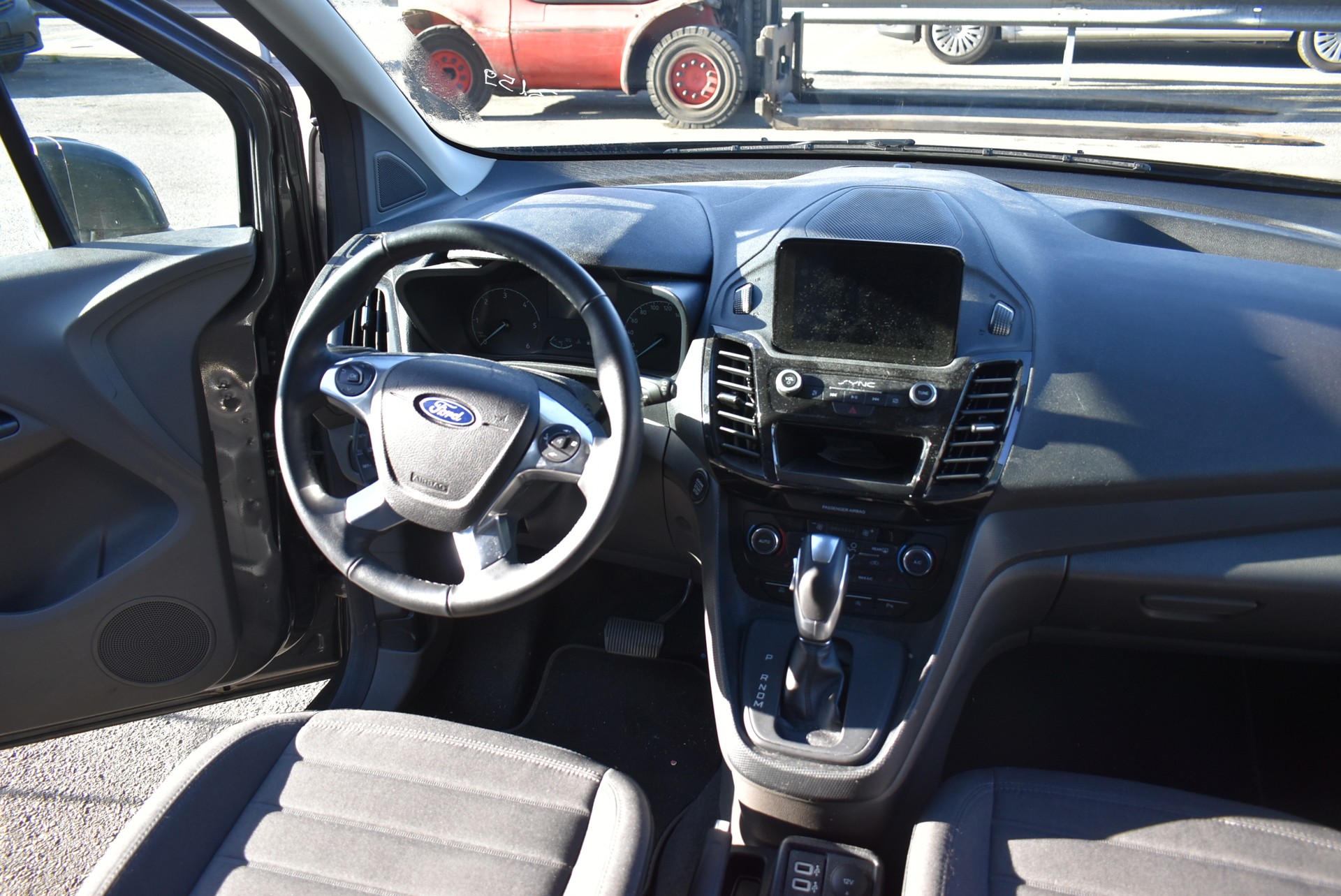 FORD Grand Tourneo Connect 1.5 EcoBlue Active Automat-image-2