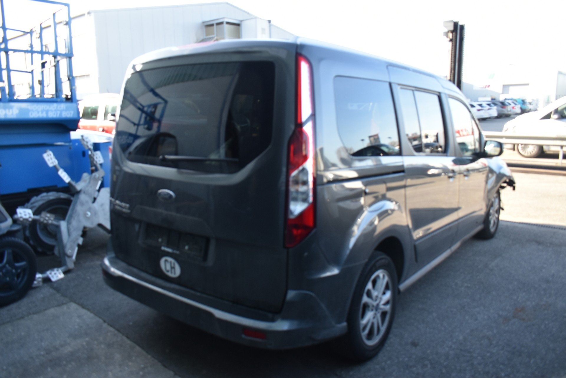 FORD Grand Tourneo Connect 1.5 EcoBlue Active Automat-image-4