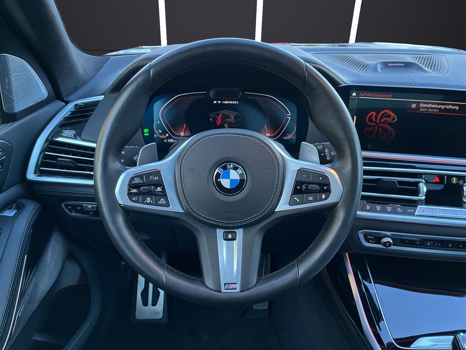 BMW X7 M50i-image-5