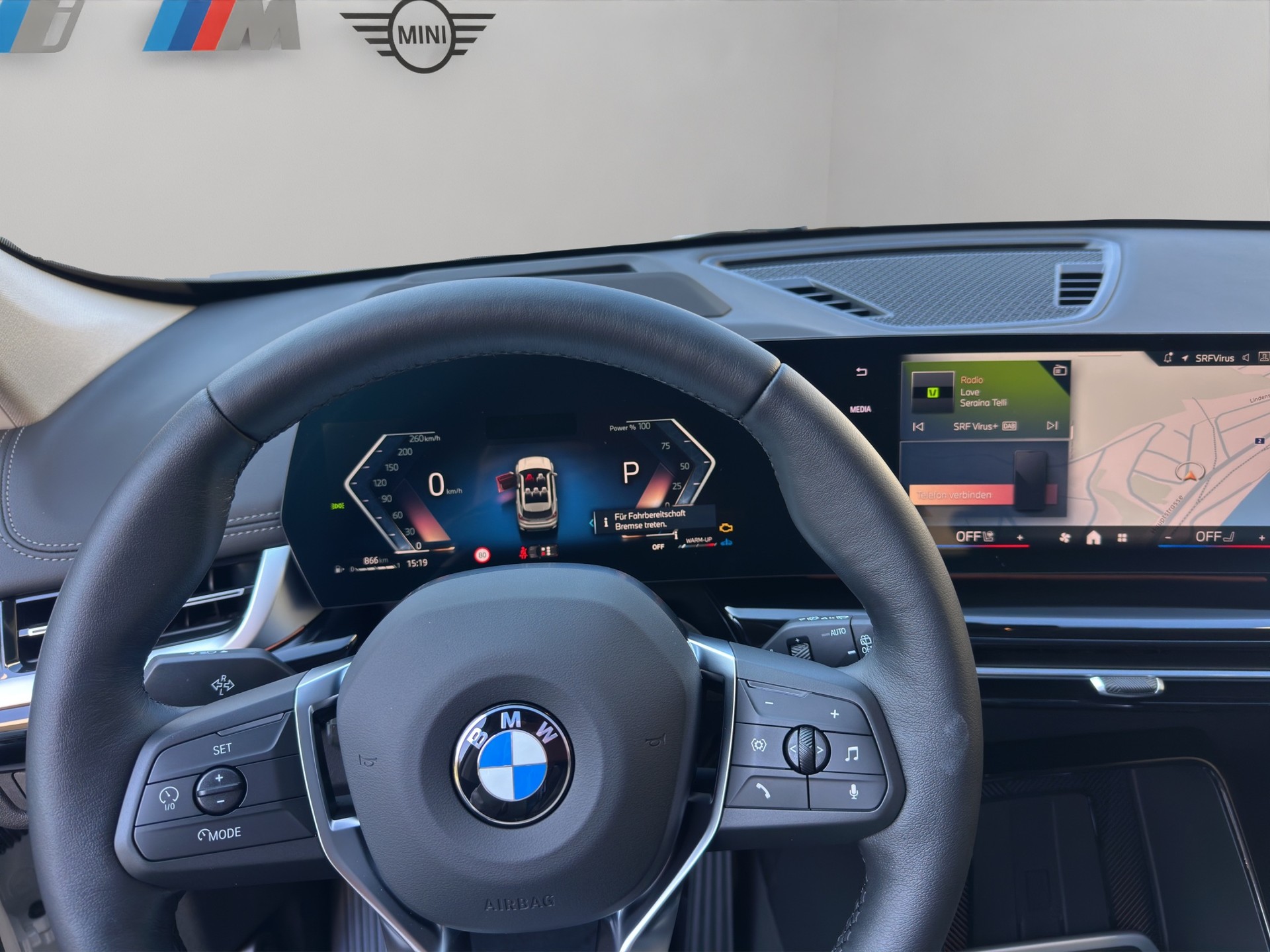 BMW X1 sDrive 18d xLine-image-13