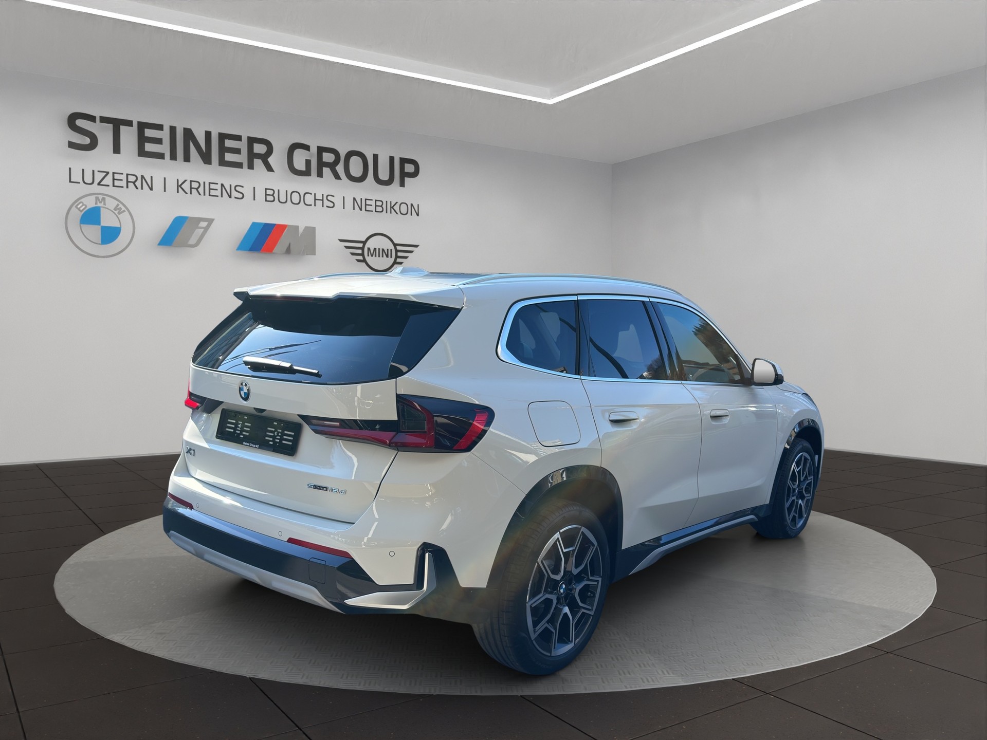 BMW X1 sDrive 18d xLine-image-4