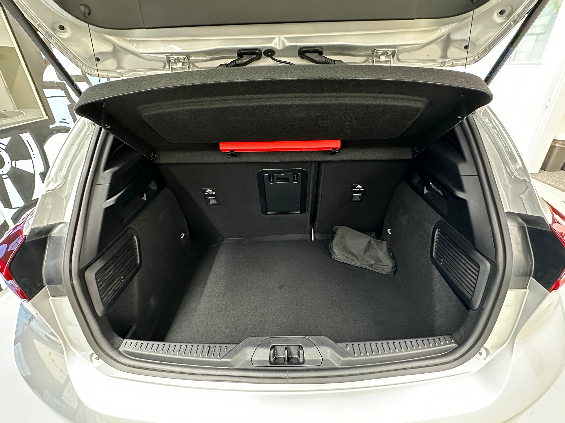 FORD Focus 1.0 MHEV ST-Line X Automat-image-5