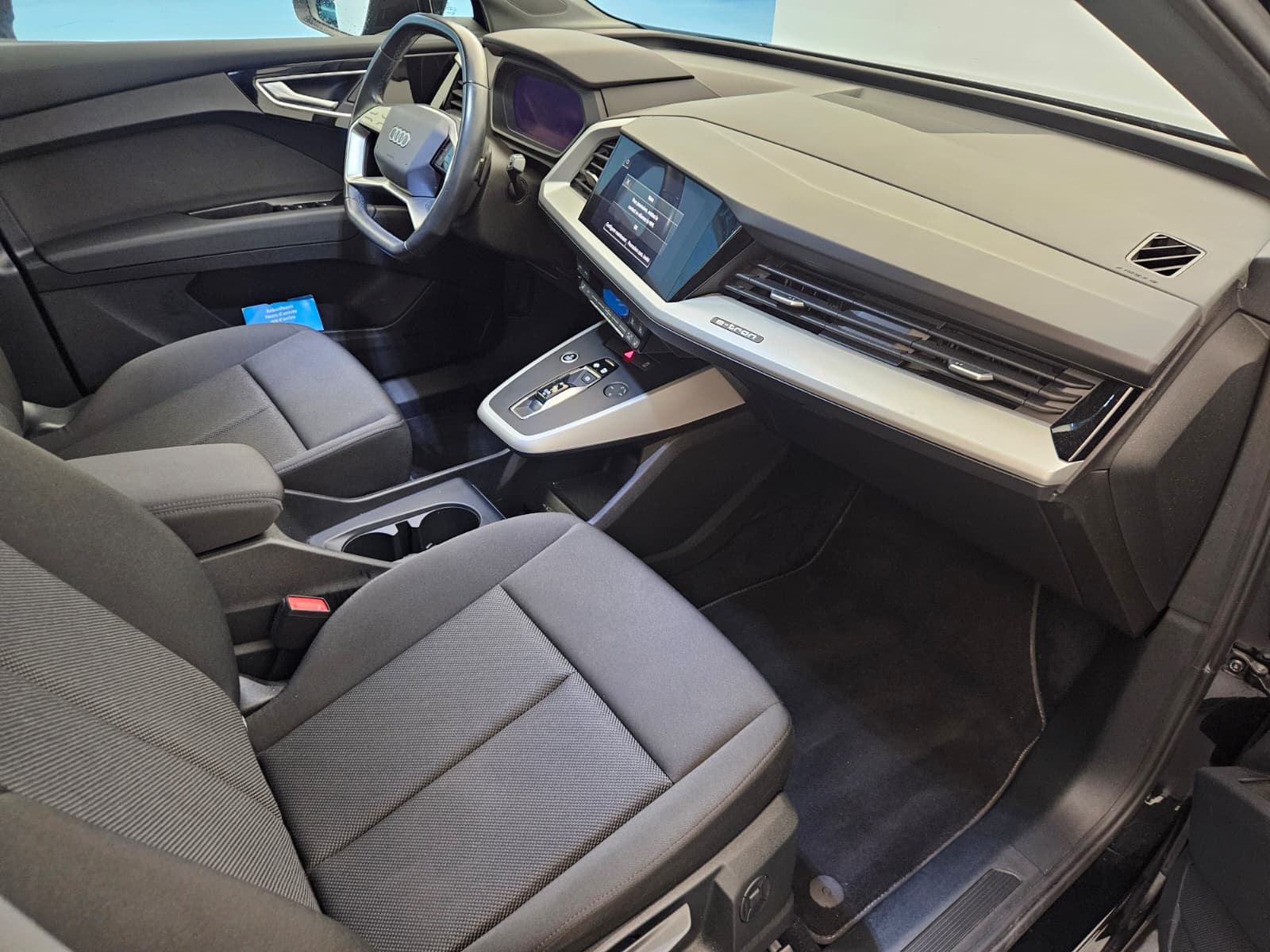 AUDI Q4 e-tron 50 quattro-image-11