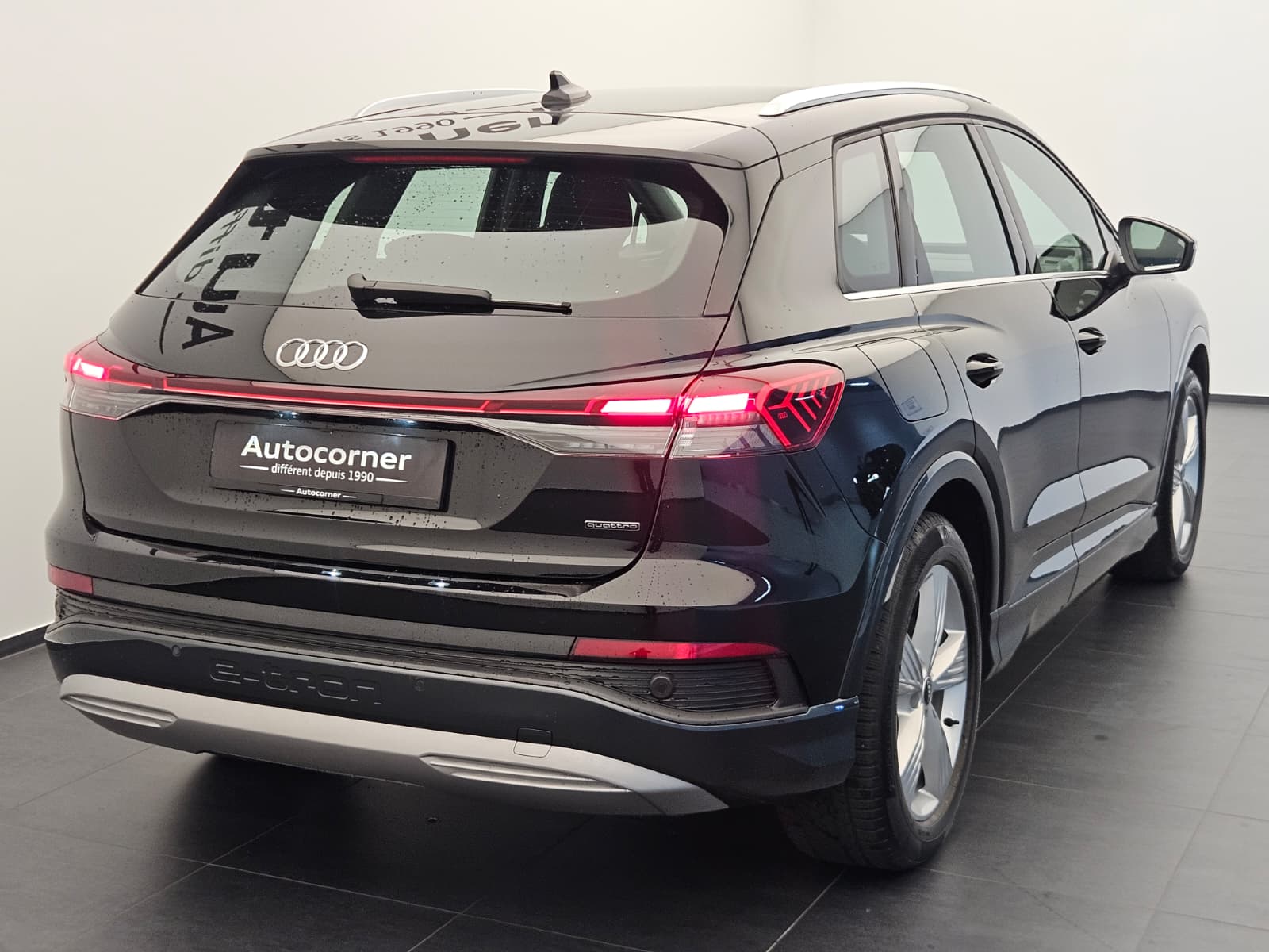 AUDI Q4 e-tron 50 quattro-image-6