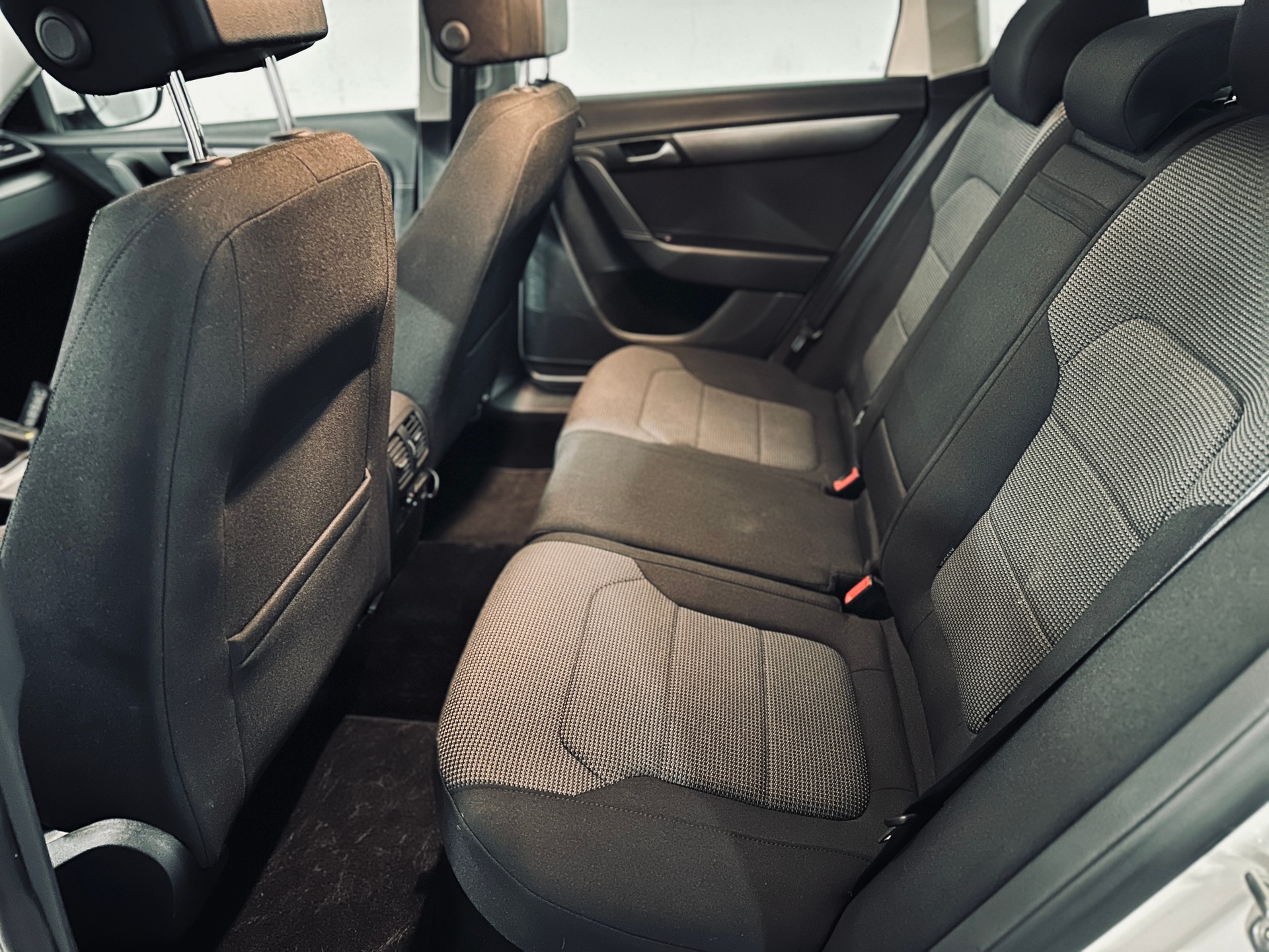 VW Passat Variant 1.4 EcoFuel Comfortline-image-8