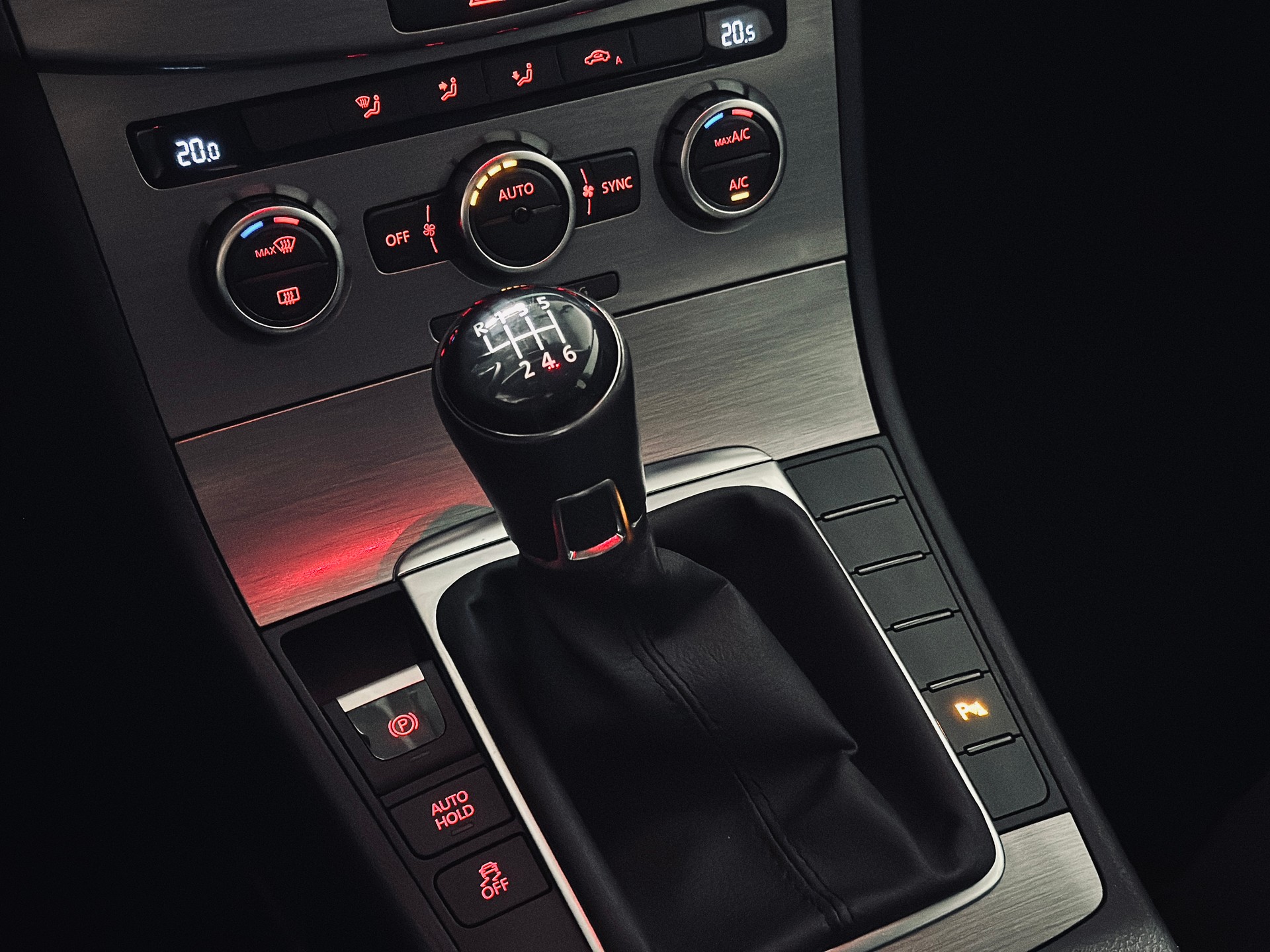 VW Passat Variant 1.4 EcoFuel Comfortline-image-12