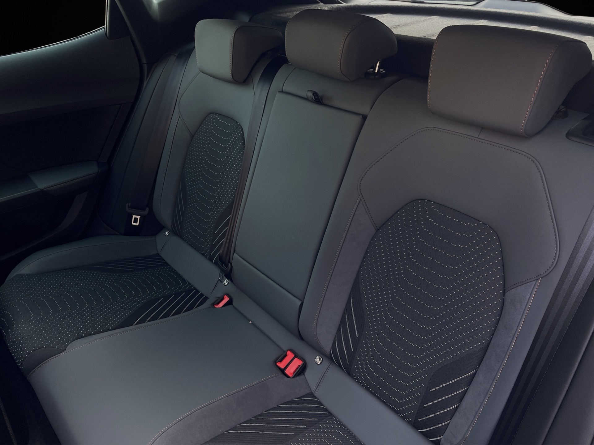 CUPRA Formentor 2.5TSI VZ5 Prime Edition 4Drive DSG-image-12