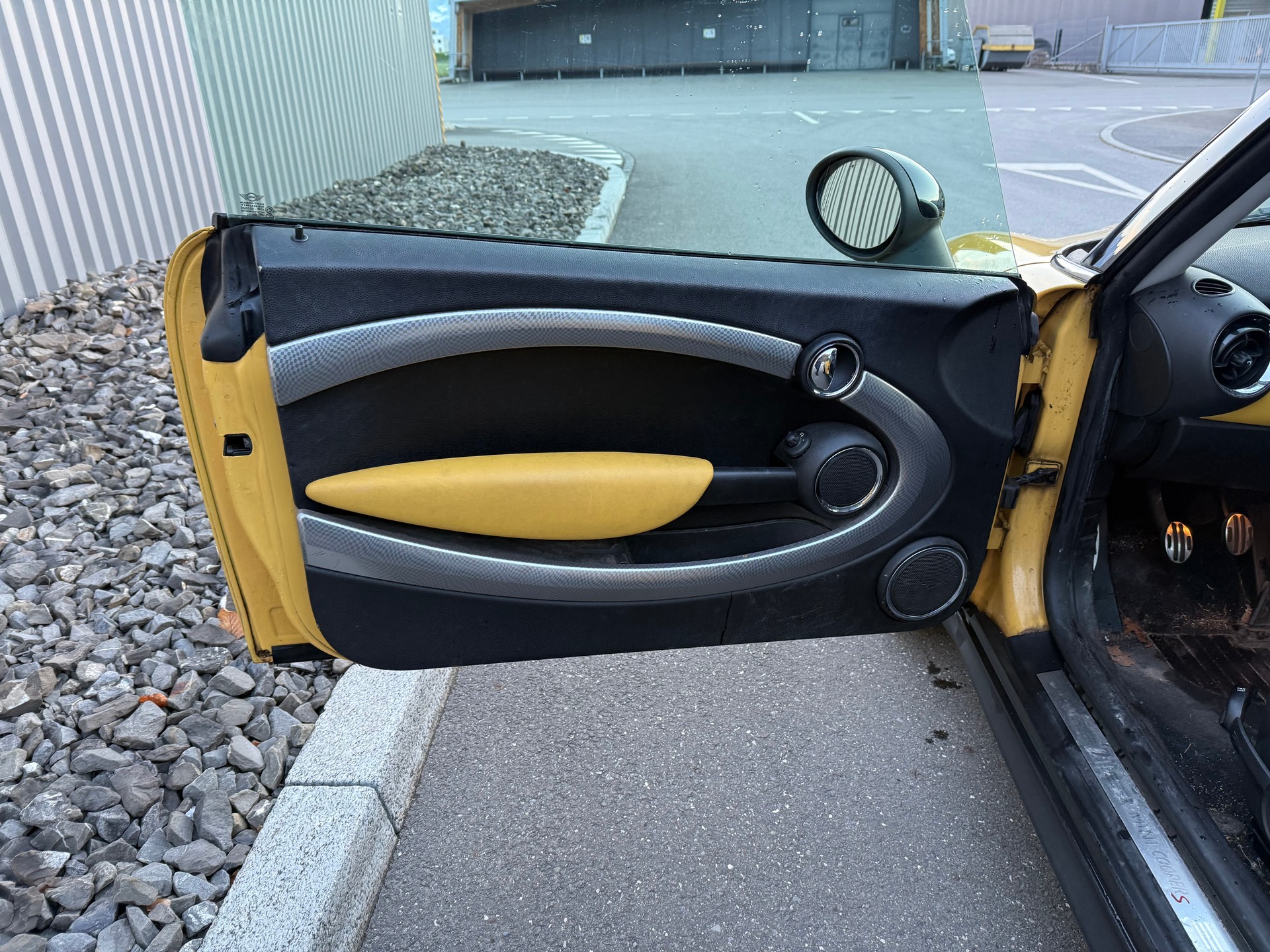 MINI Cooper S-image-16