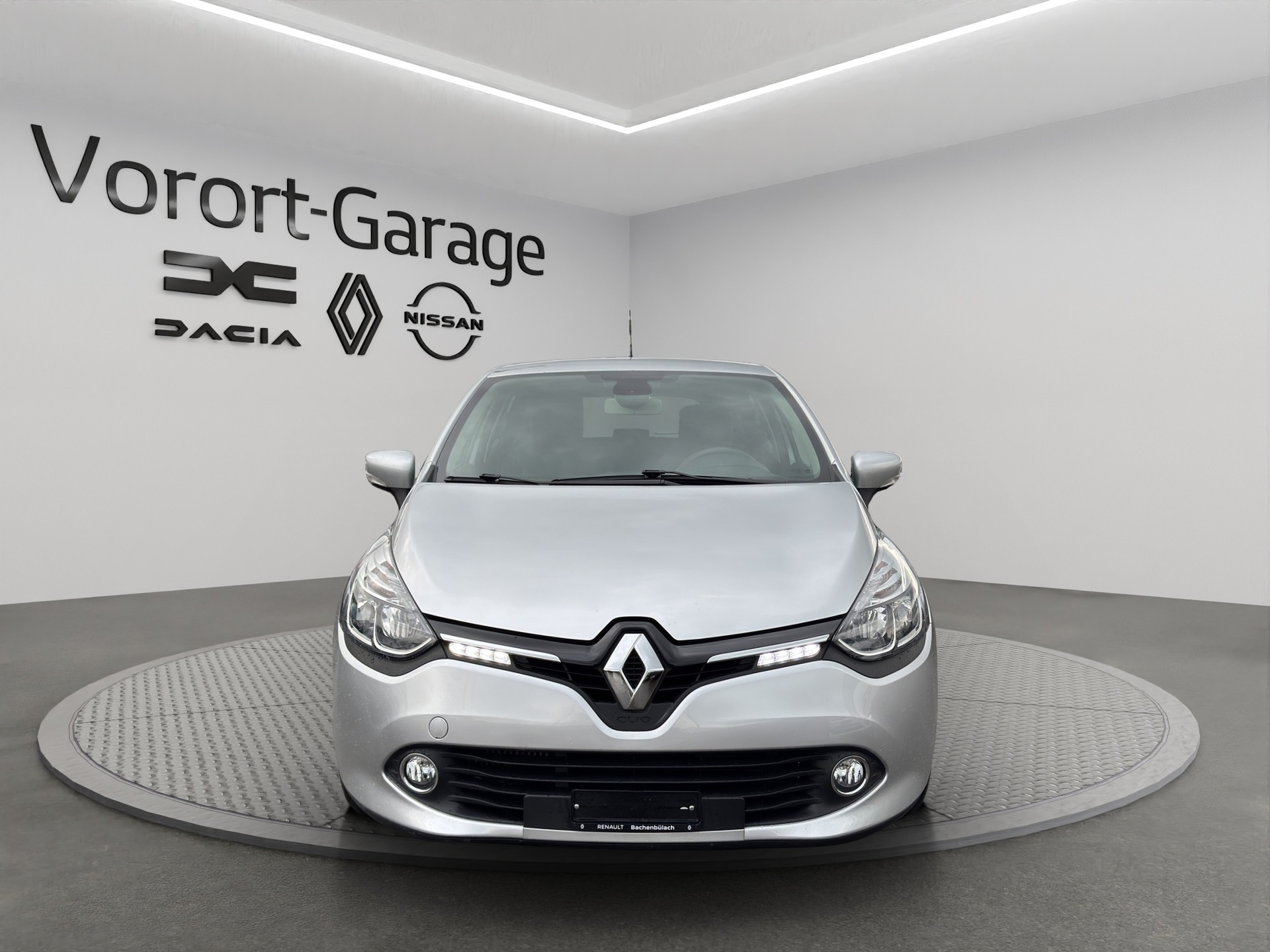 RENAULT Clio 0.9 12V Swiss Edition-image-1
