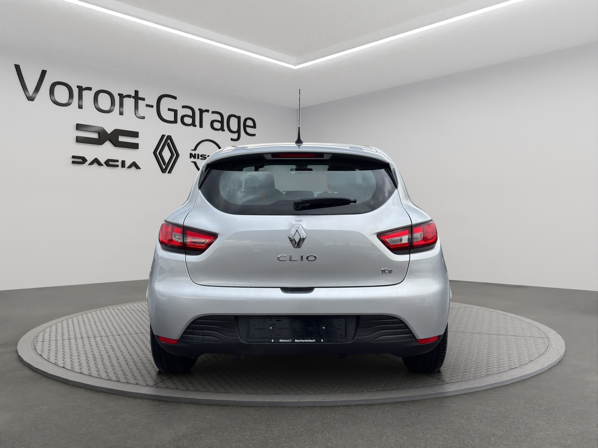 RENAULT Clio 0.9 12V Swiss Edition-image-5
