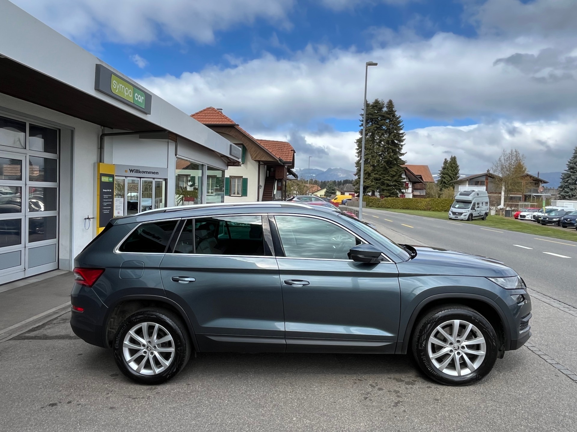 SKODA Kodiaq 2.0 TDI CR Style 4x4 DSG+++7-PLÄTZER+++-image-3