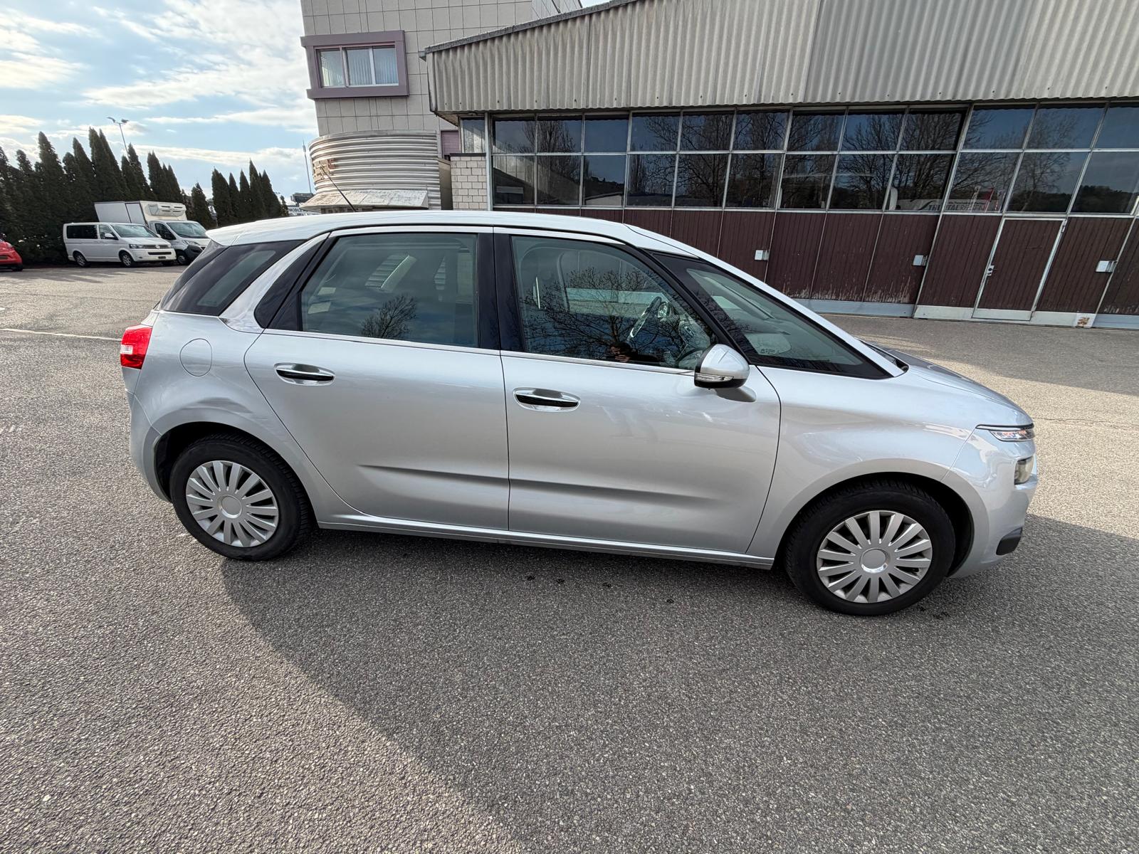 CITROEN C4 1.6 e-HDi Séduction-image-4