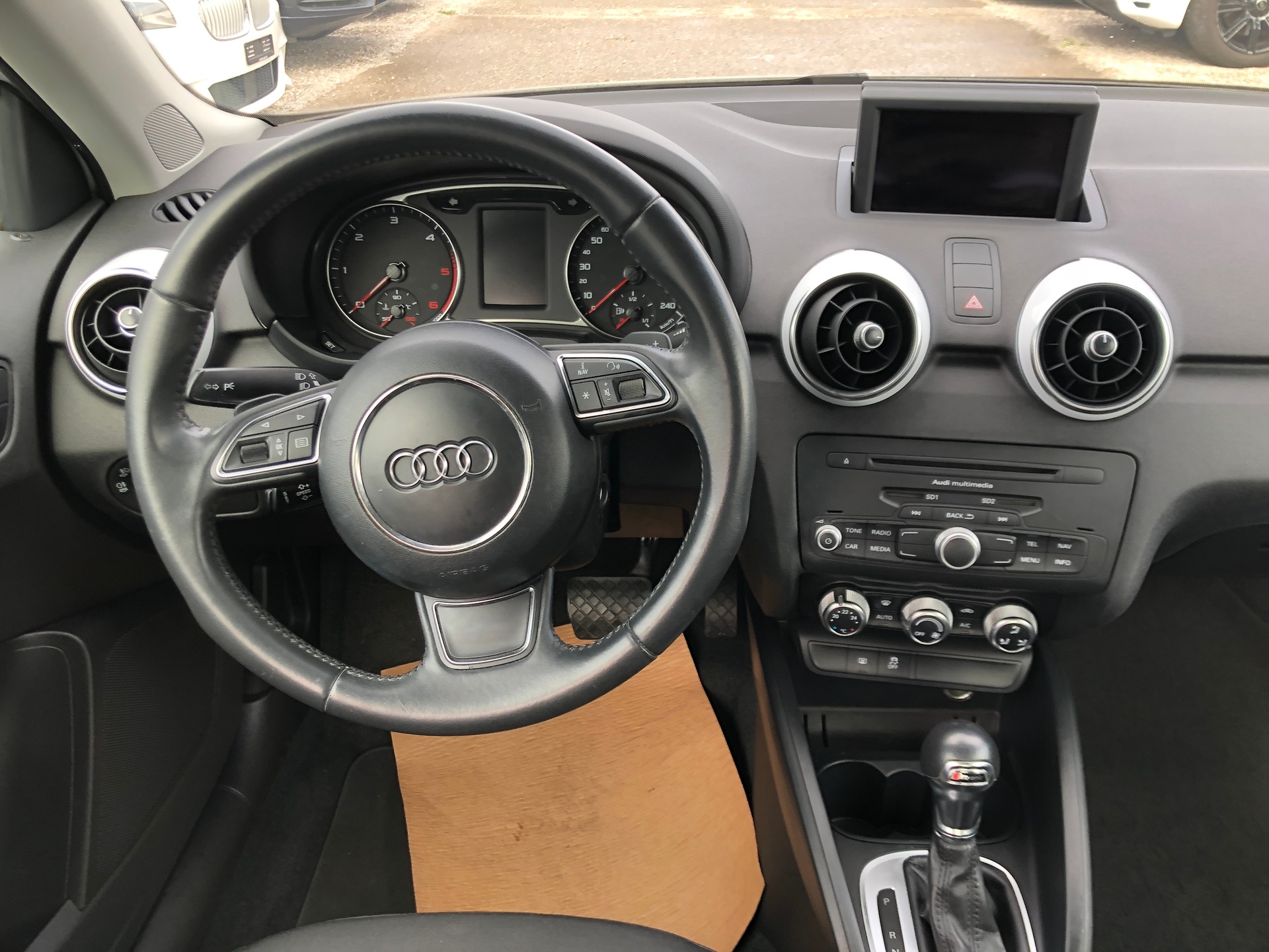 AUDI A1 Sportback 1.6 TDI admired S-Line DSG-image-7