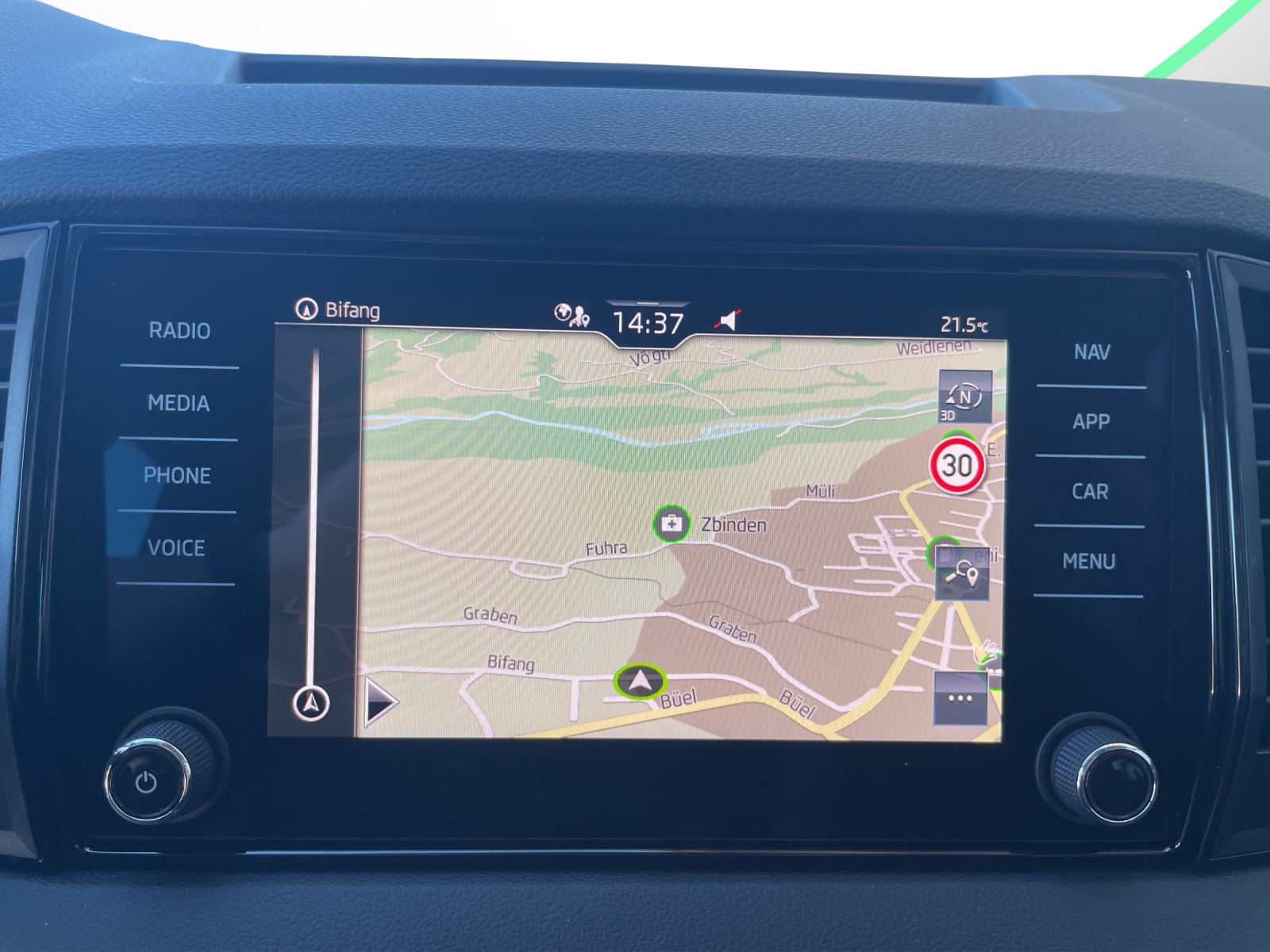 SKODA Karoq 1.5 TSI Selection-image-11