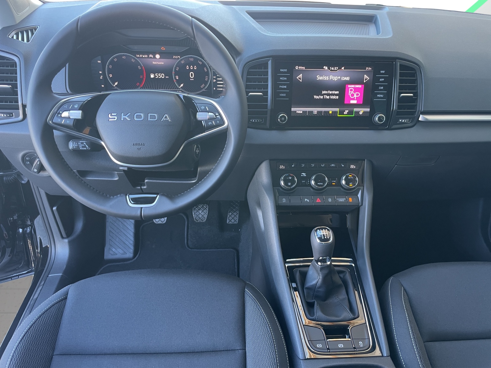 SKODA Karoq 1.5 TSI Selection-image-9