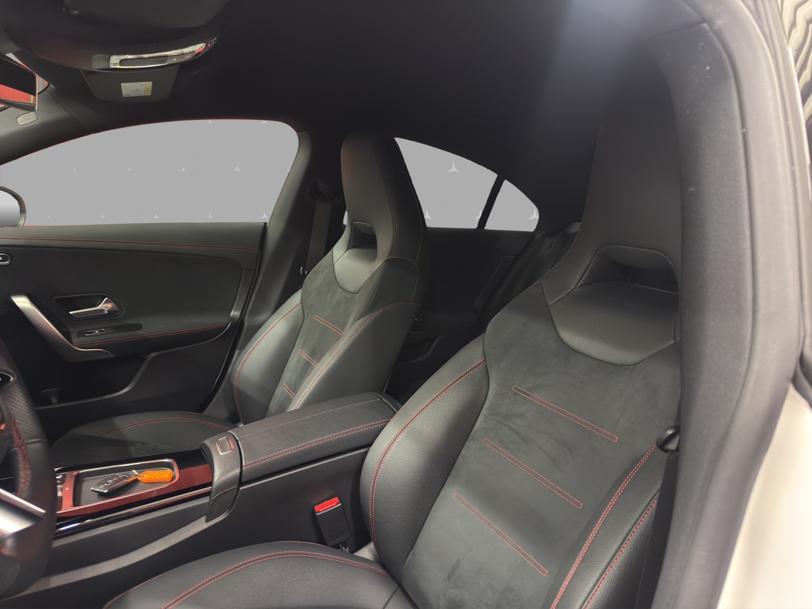 MERCEDES-BENZ CLA 220 4M - AMG / Rückfahrkamera / Ambiente-Licht-image-8