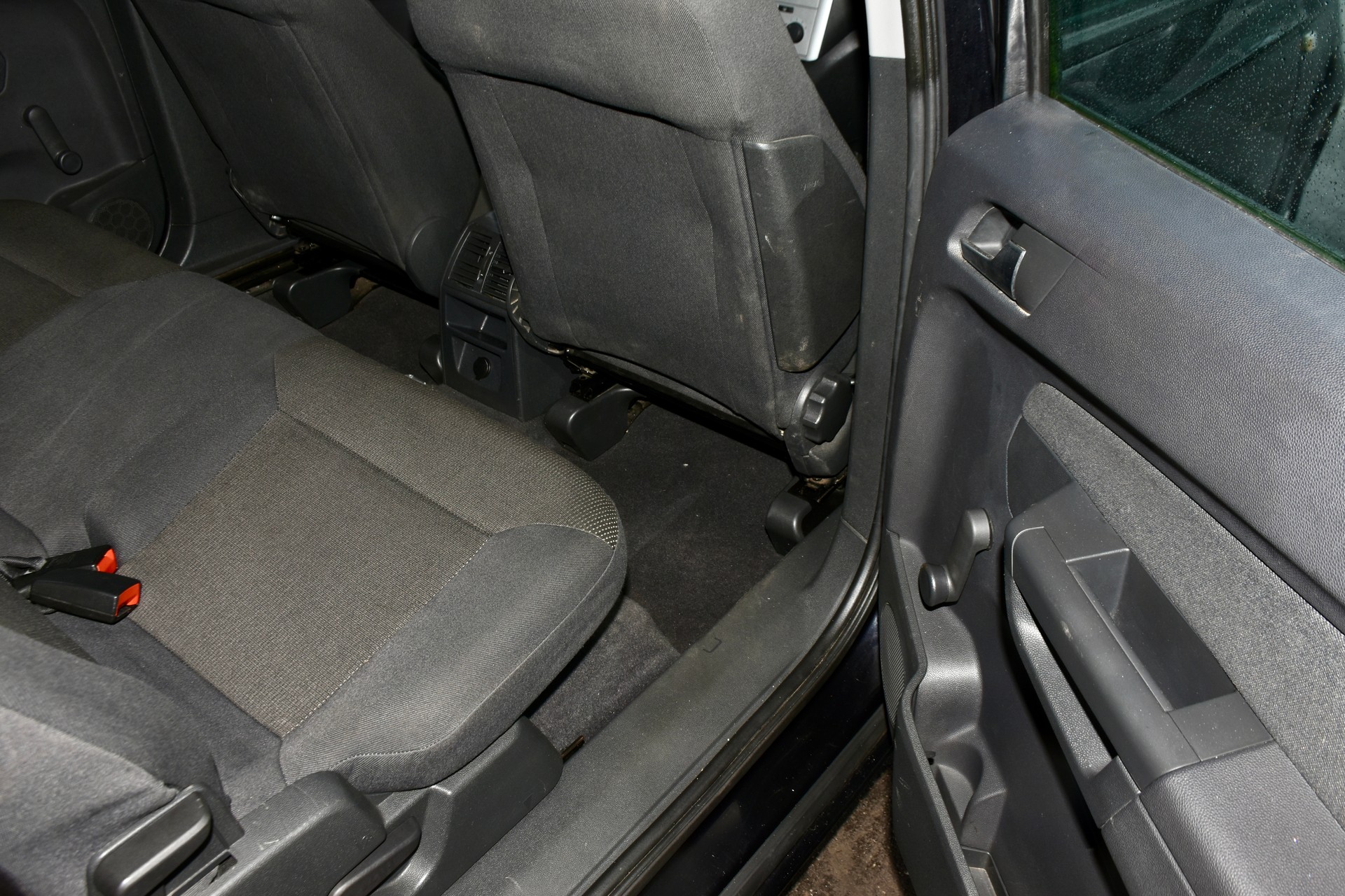 OPEL Zafira 1.6i 16V TP Anniversary Edition-image-8