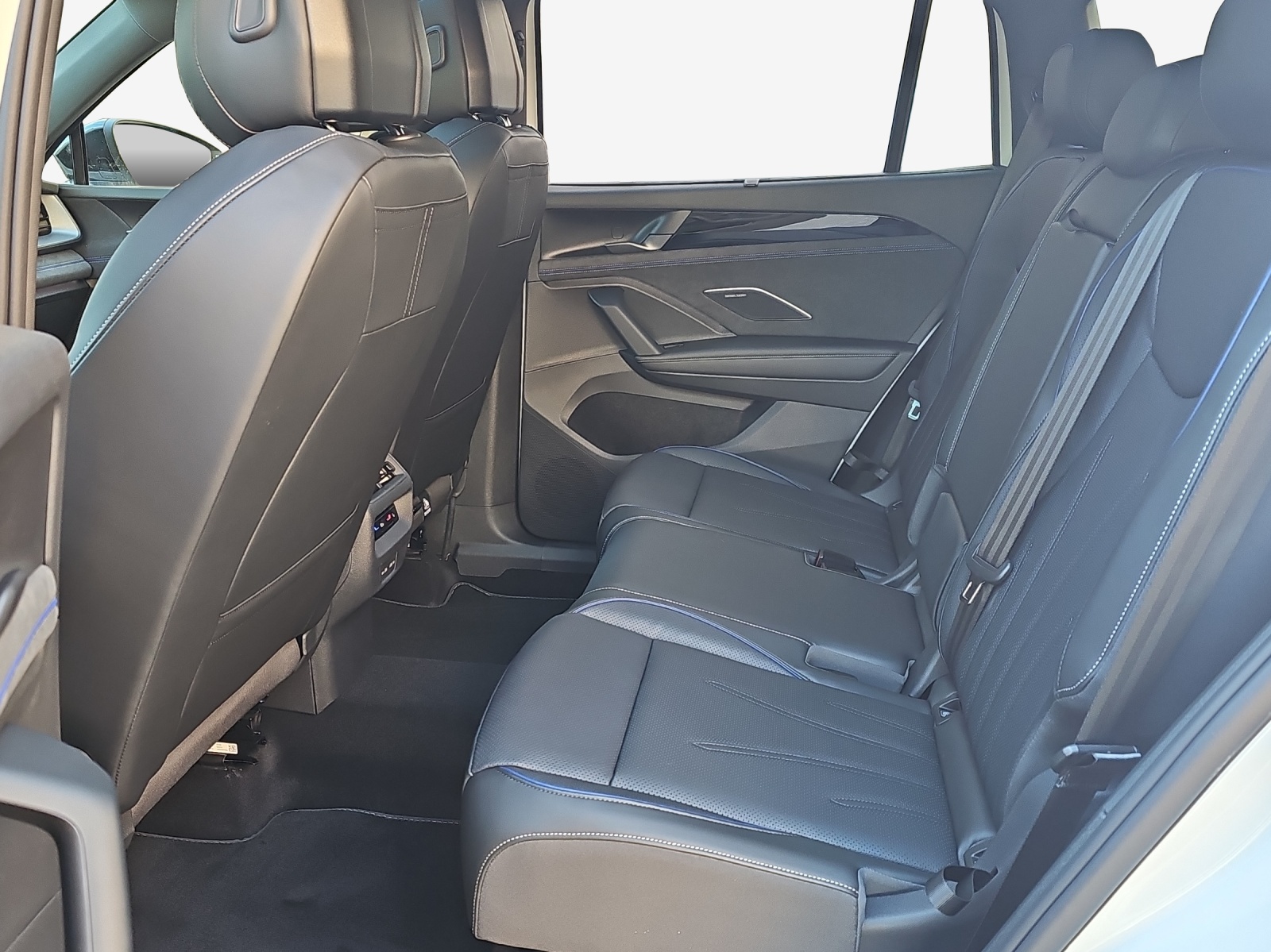 VW Tayron 1.5 TSI evo2 eHybrid R-Line DSG-image-11