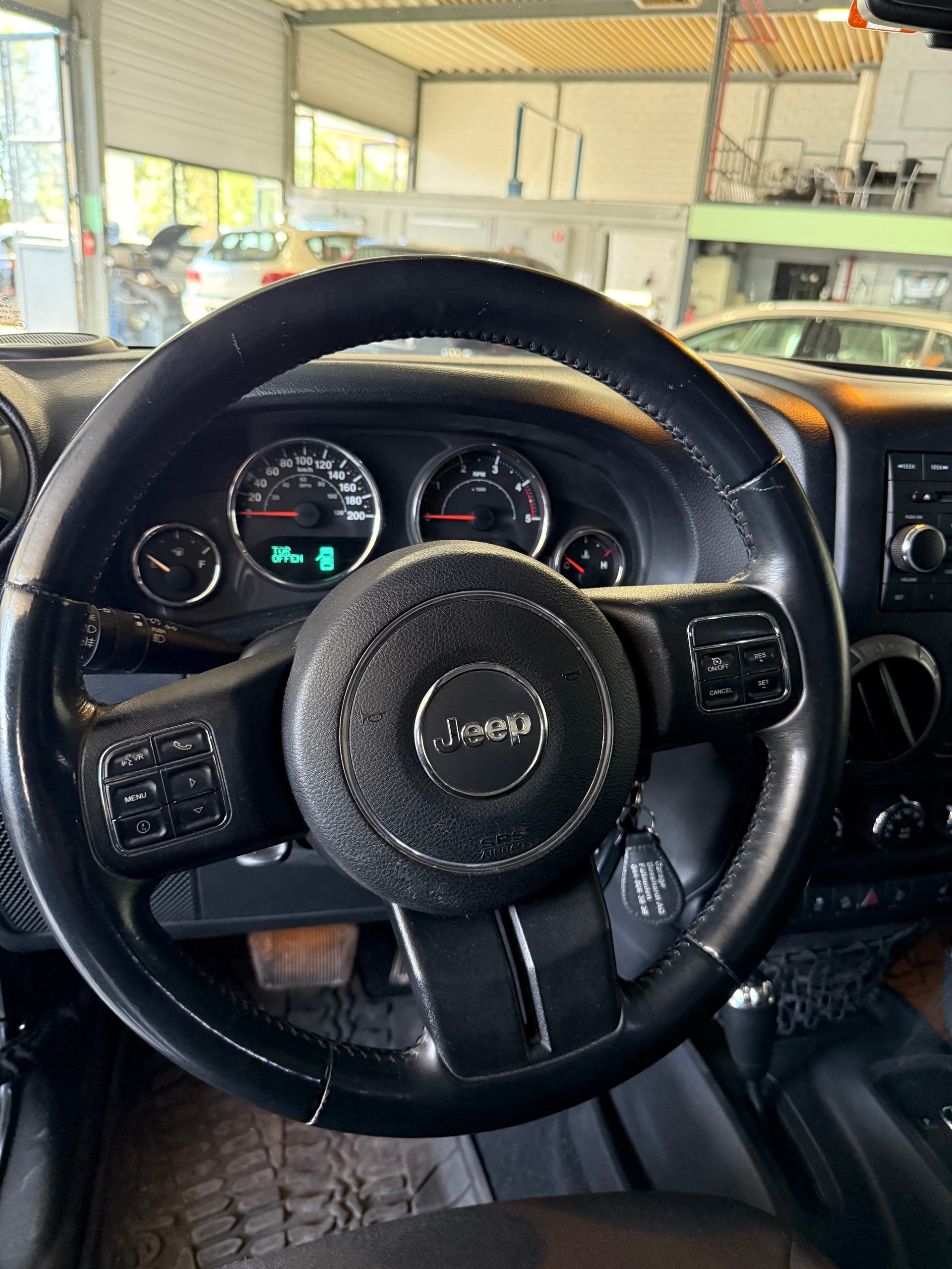 JEEP Wrangler 2.8 CRD Freedom Automatic Hardtop und Softtop-image-8