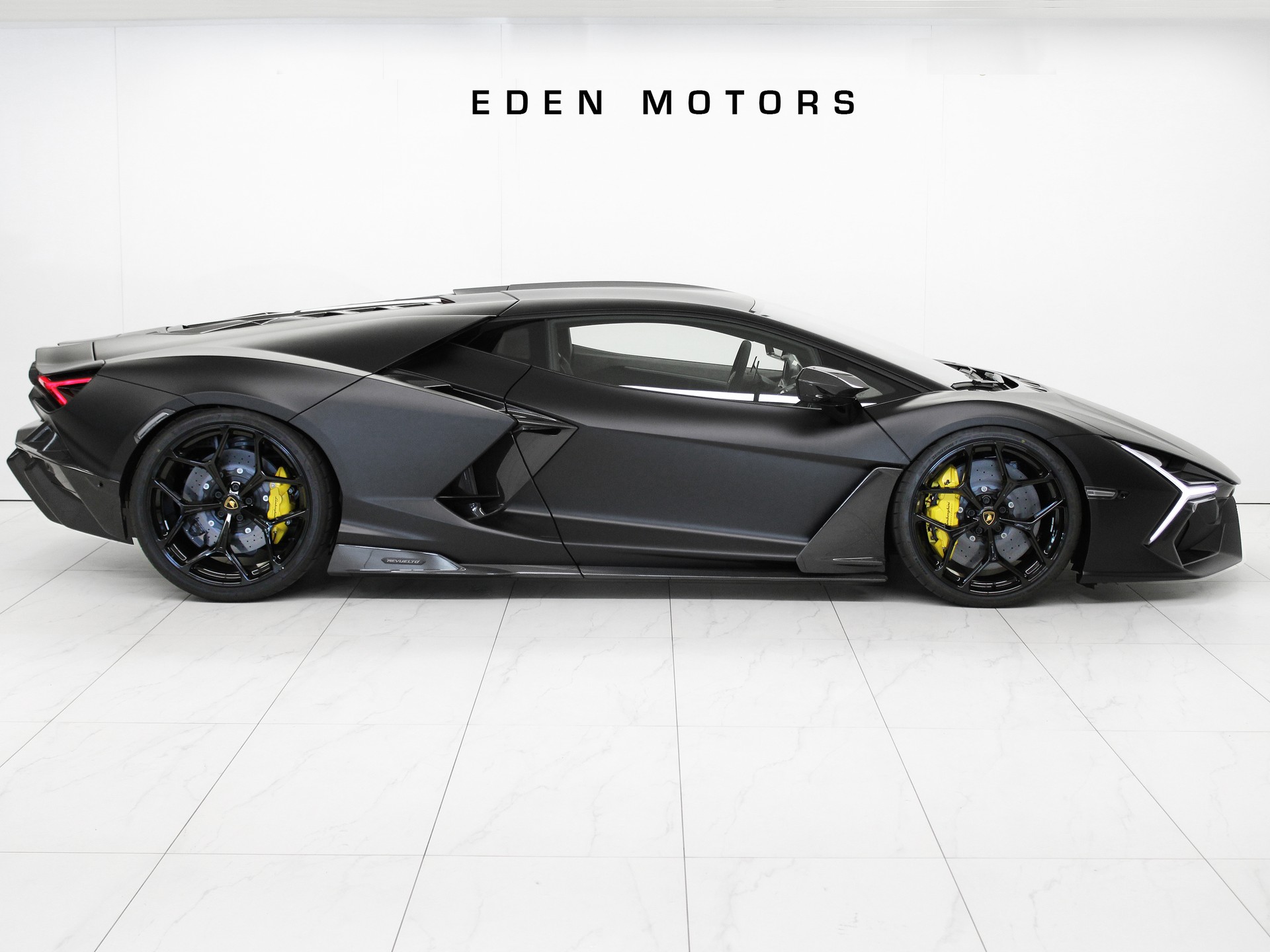 LAMBORGHINI REVUELTO-image-3