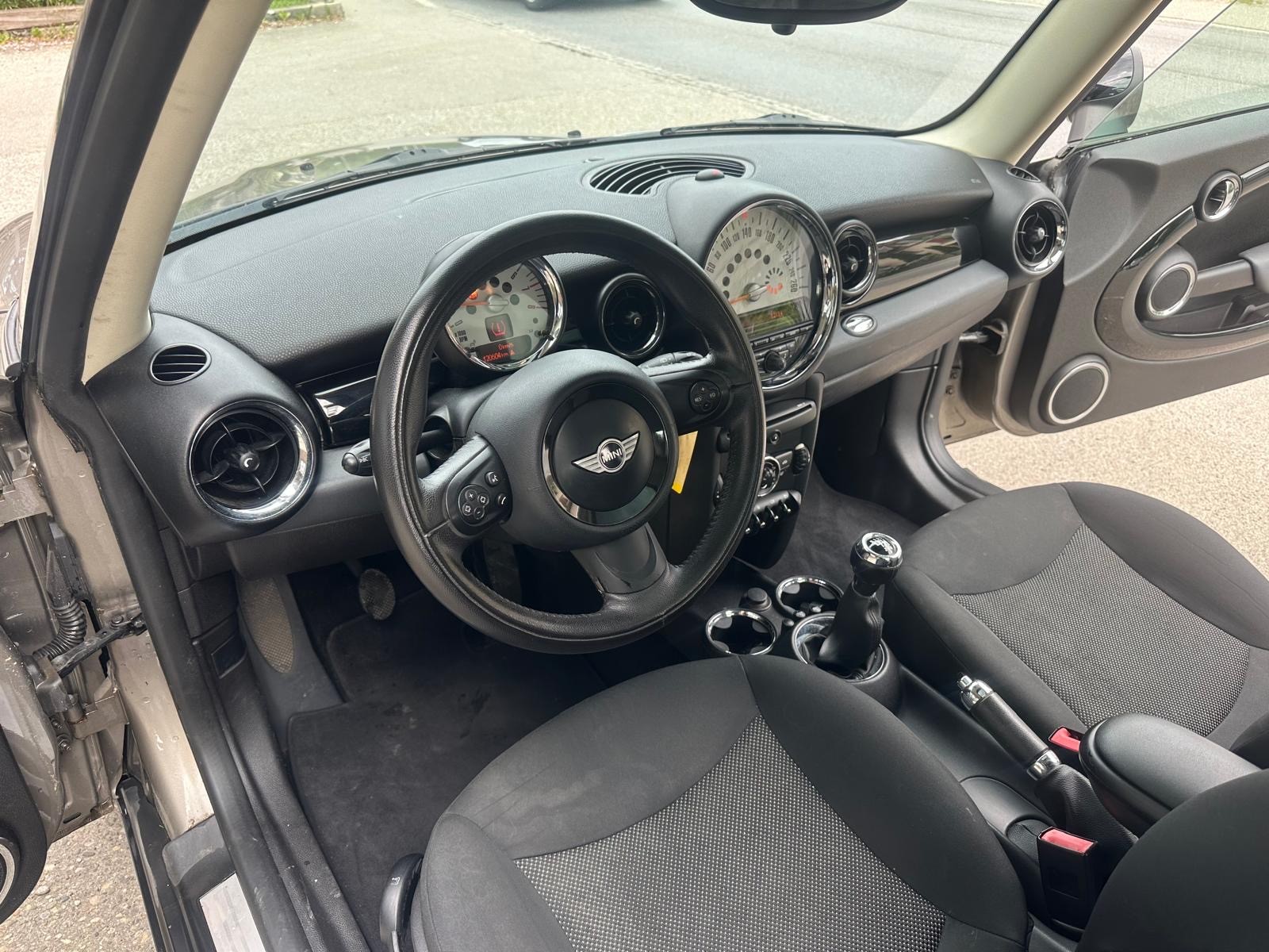 MINI One-image-7