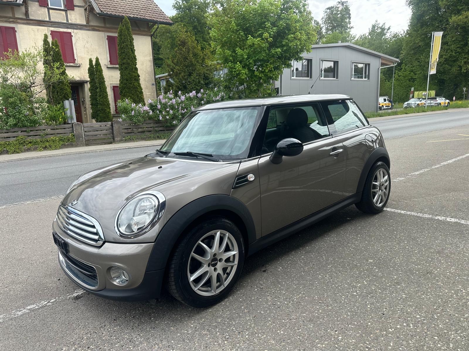 MINI One-image-1