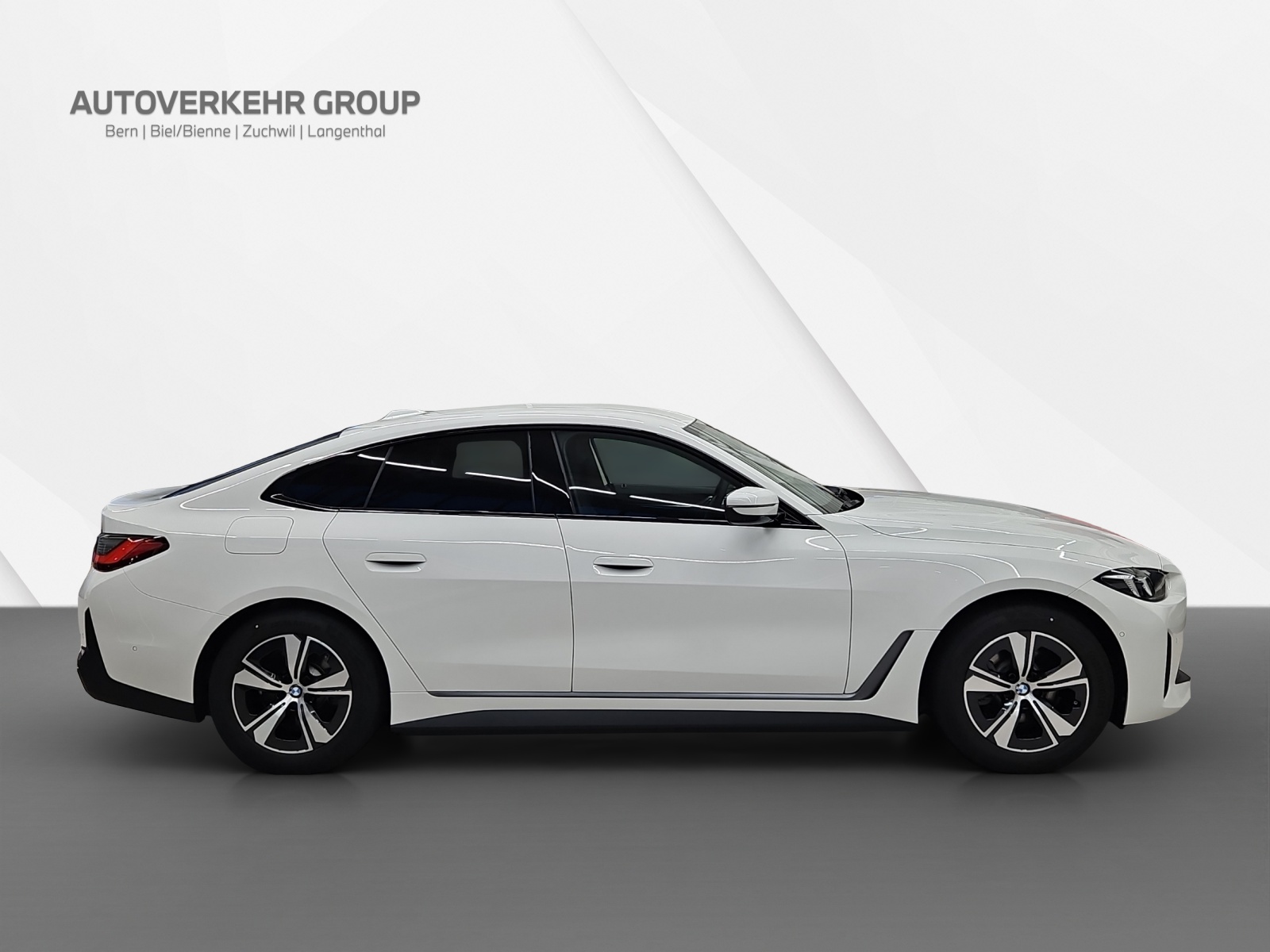 BMW i4 eDrive 40-image-7