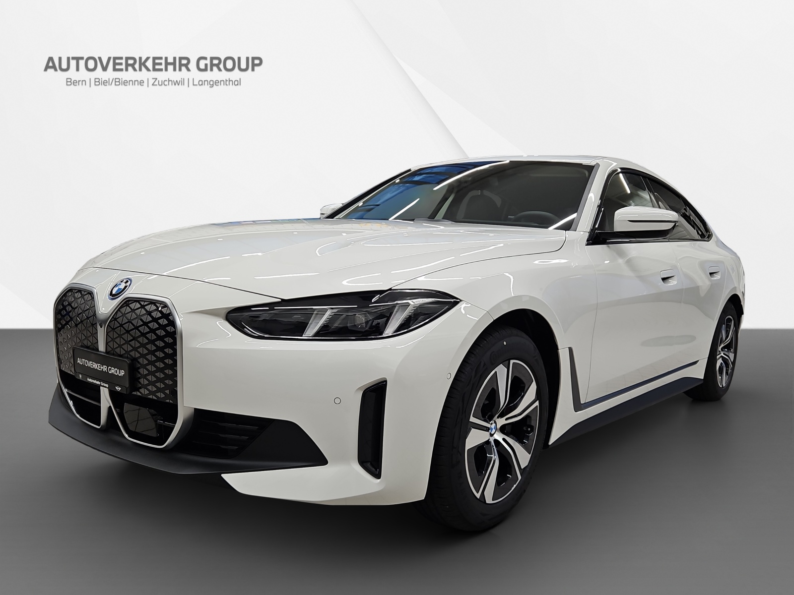 BMW i4 eDrive 40-image-0