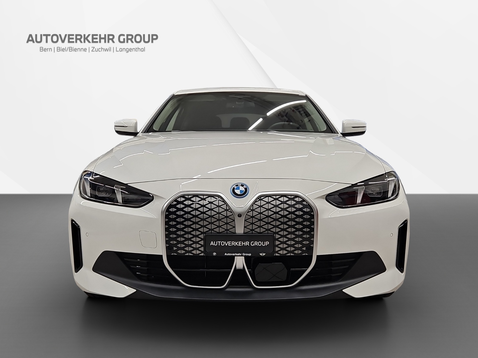 BMW i4 eDrive 40-image-2