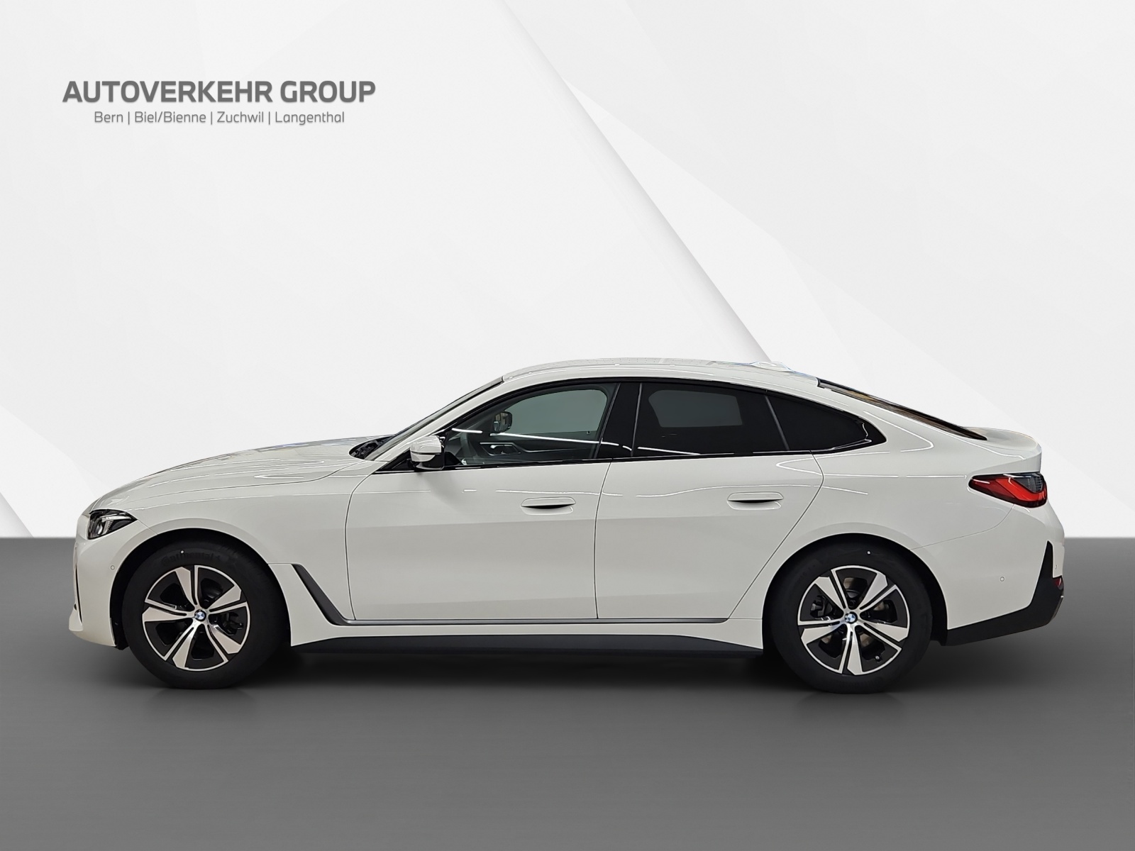 BMW i4 eDrive 40-image-3