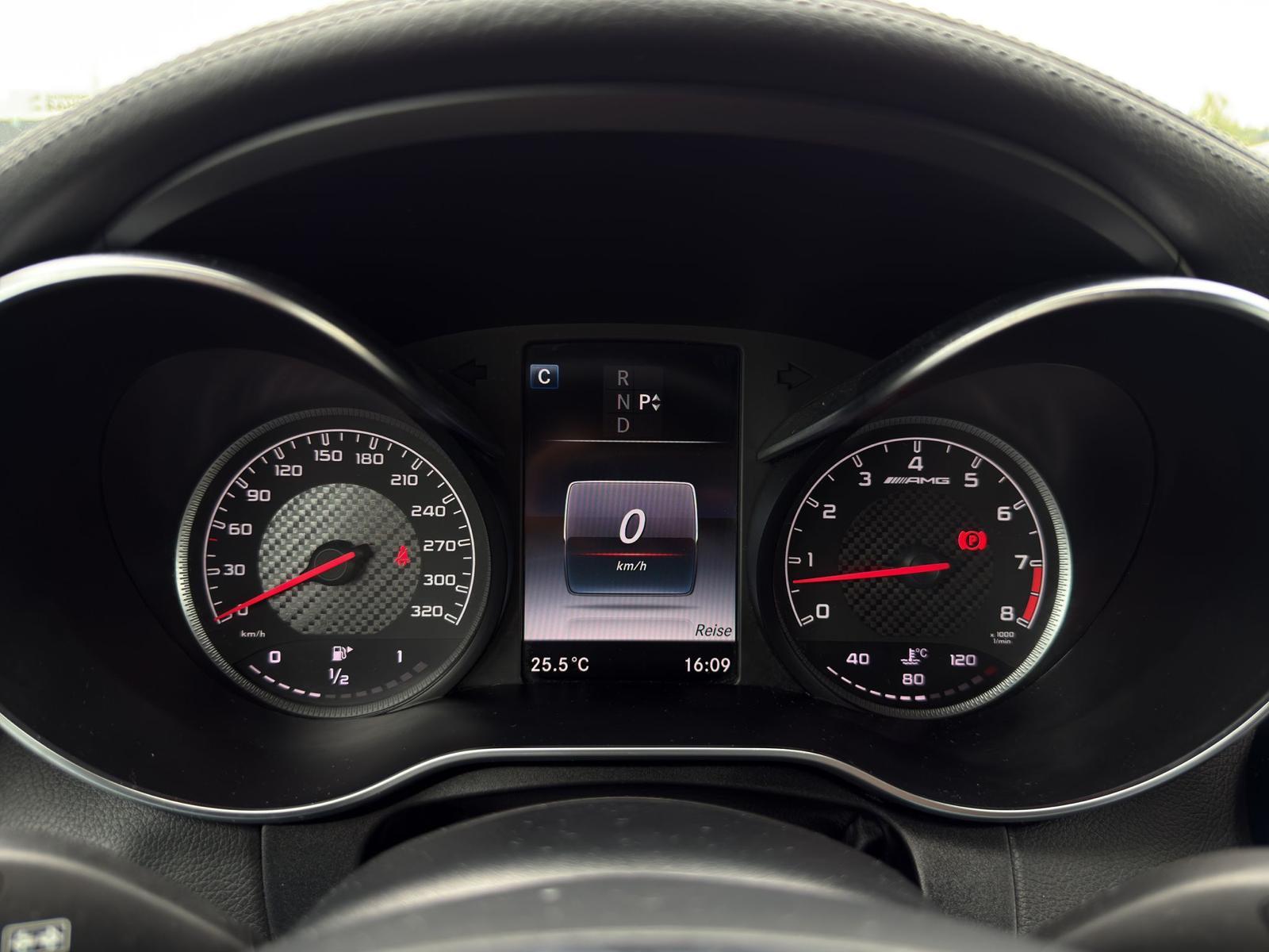 MERCEDES-BENZ C 63 AMG Coupé-image-20