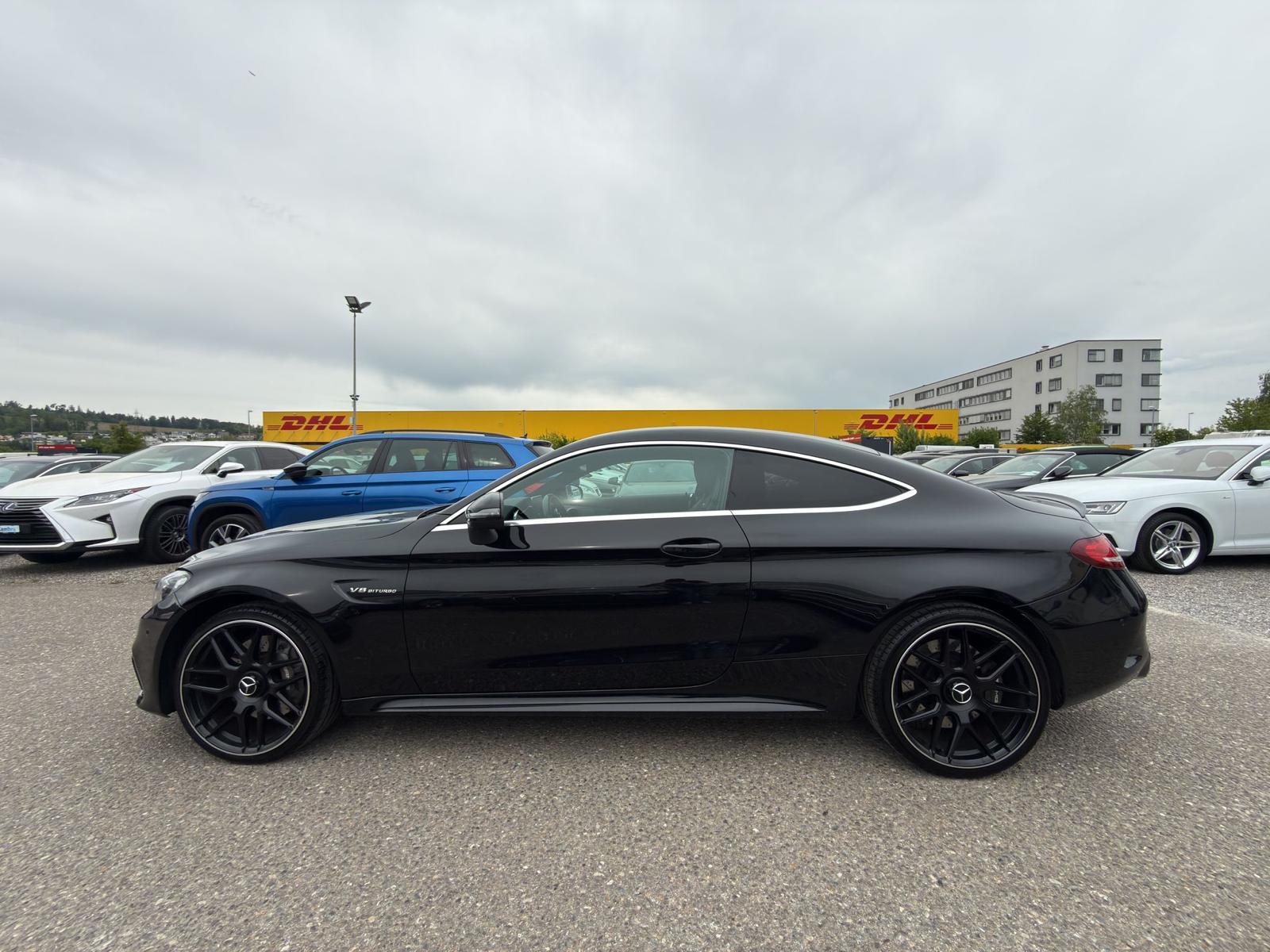 MERCEDES-BENZ C 63 AMG Coupé-image-6