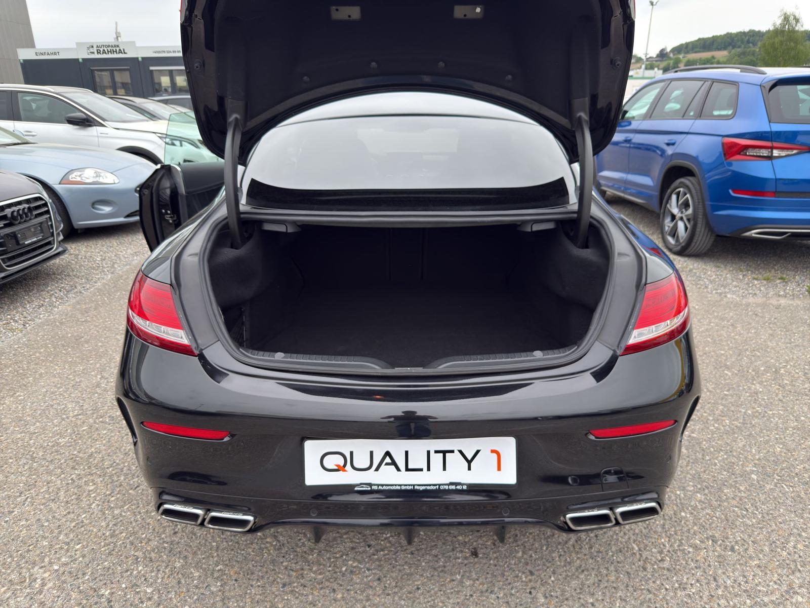 MERCEDES-BENZ C 63 AMG Coupé-image-19