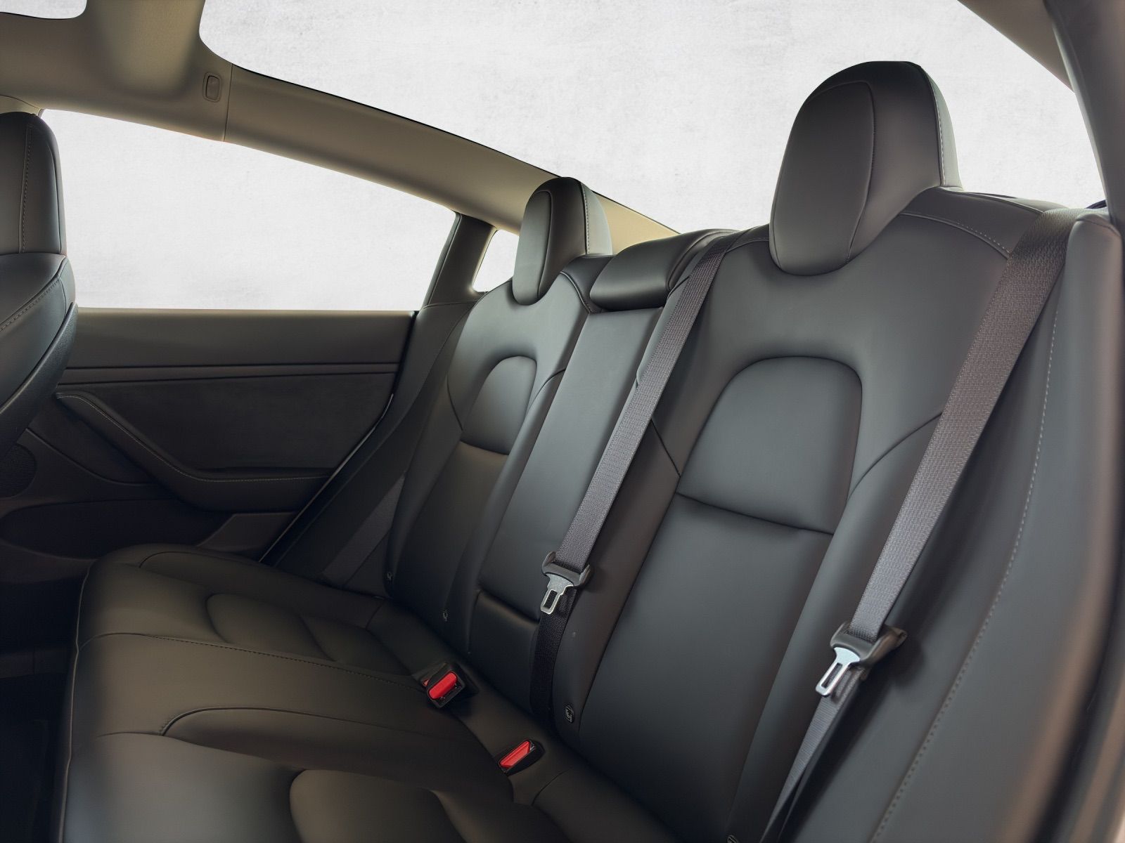 TESLA Model 3 Long Range Dual Motor AWD-image-15