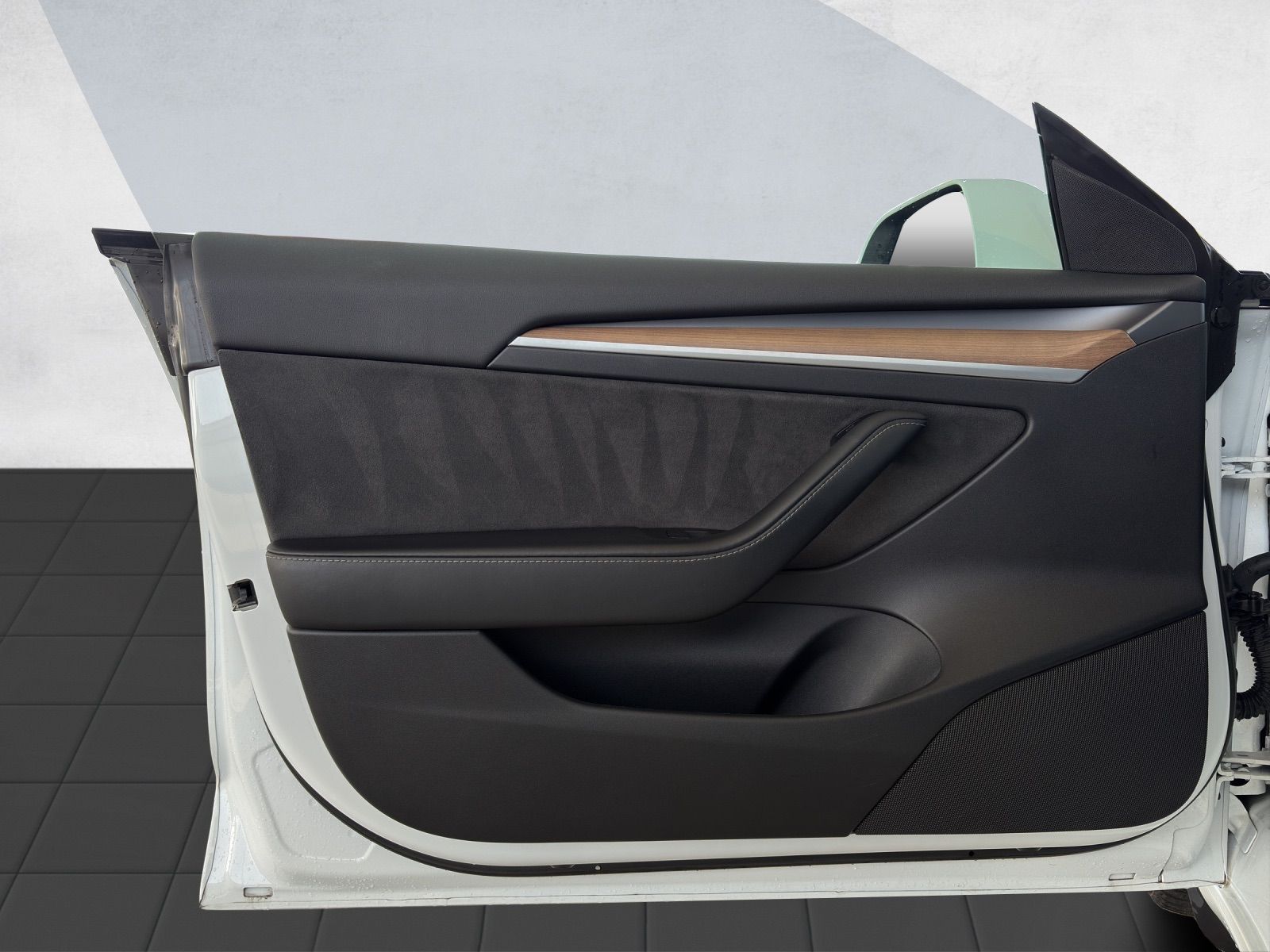 TESLA Model 3 Long Range Dual Motor AWD-image-14