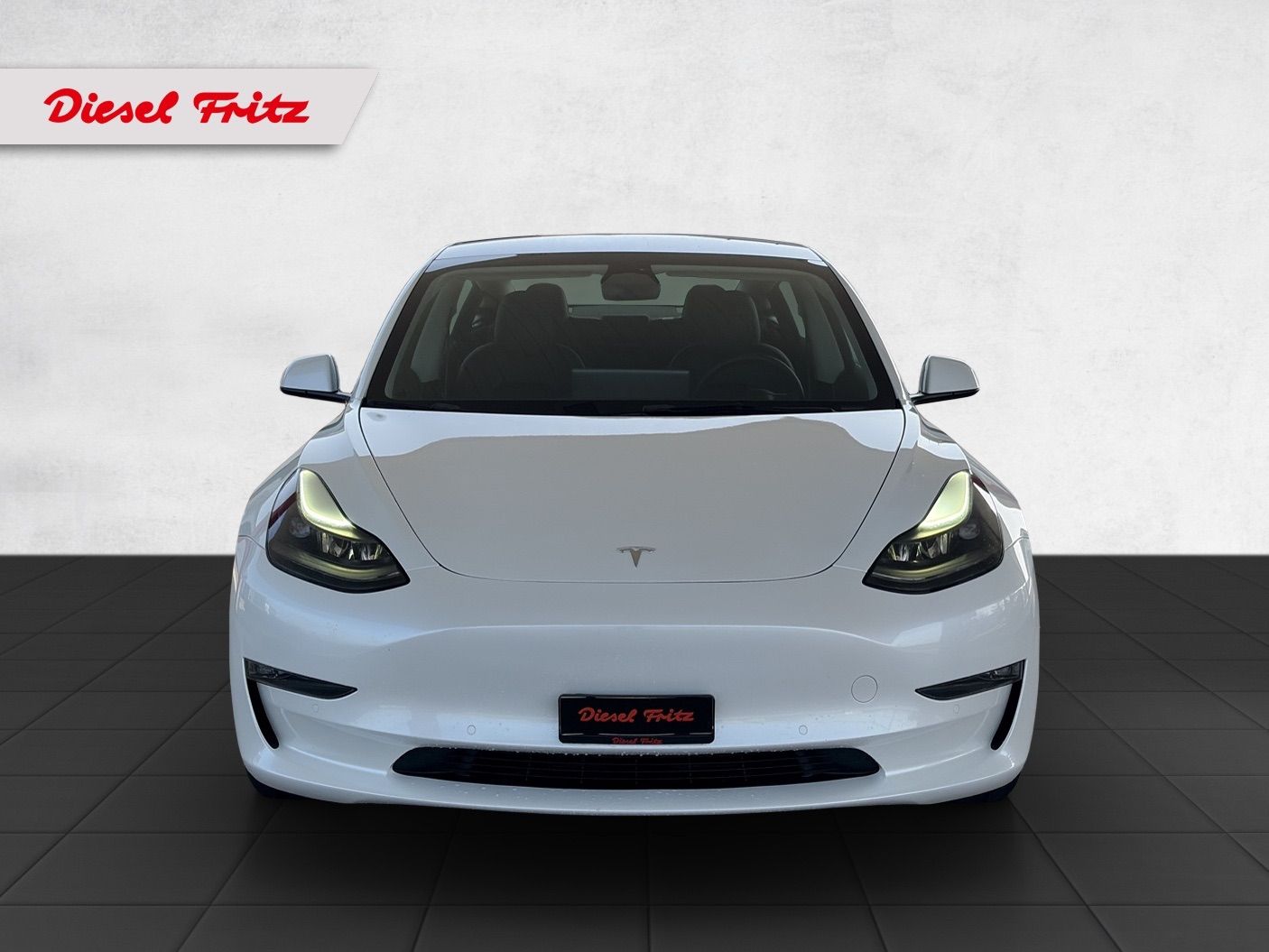 TESLA Model 3 Long Range Dual Motor AWD-image-7