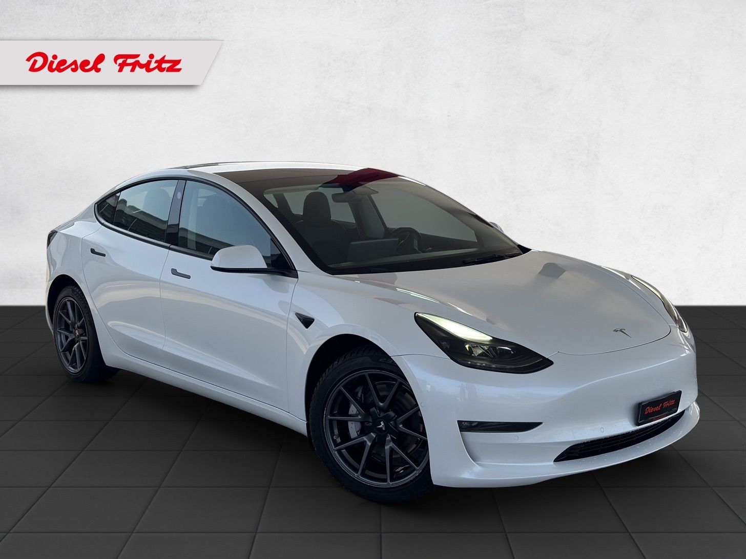 TESLA Model 3 Long Range Dual Motor AWD-image-6