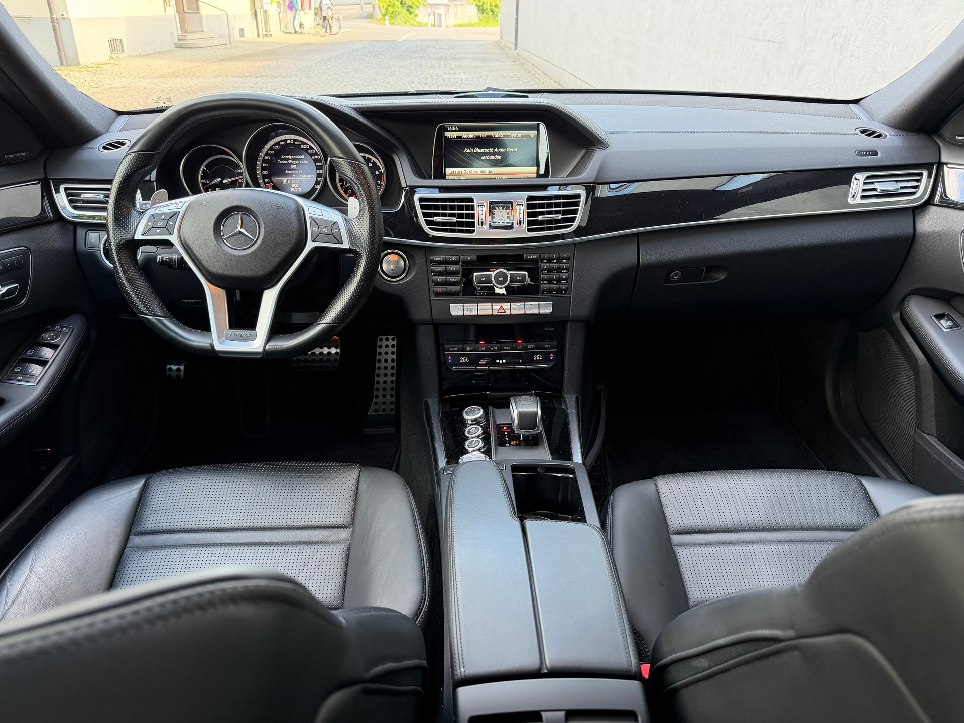 MERCEDES-BENZ E 63 AMG 4Matic Speedshift-image-10