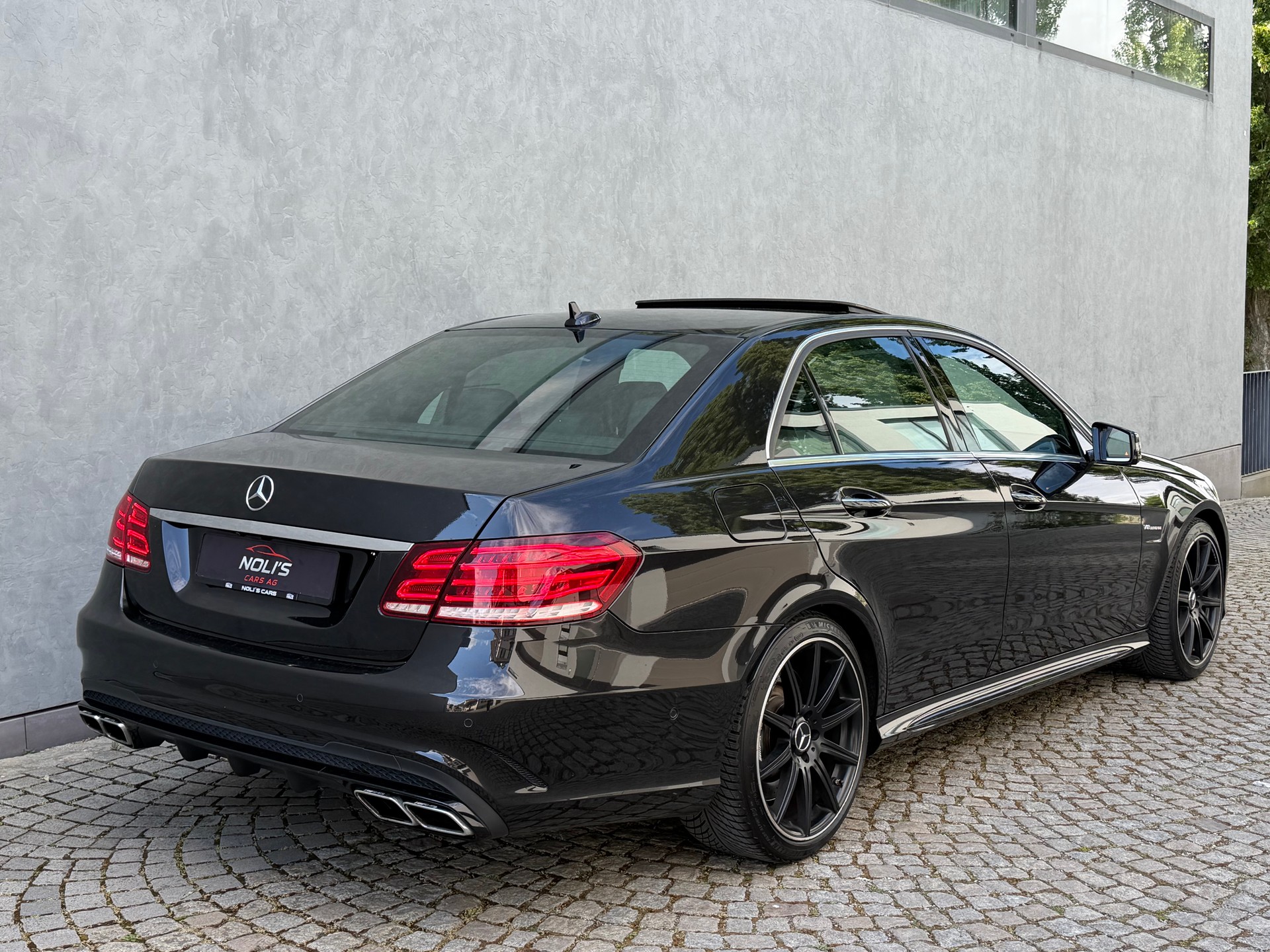 MERCEDES-BENZ E 63 AMG 4Matic Speedshift-image-5